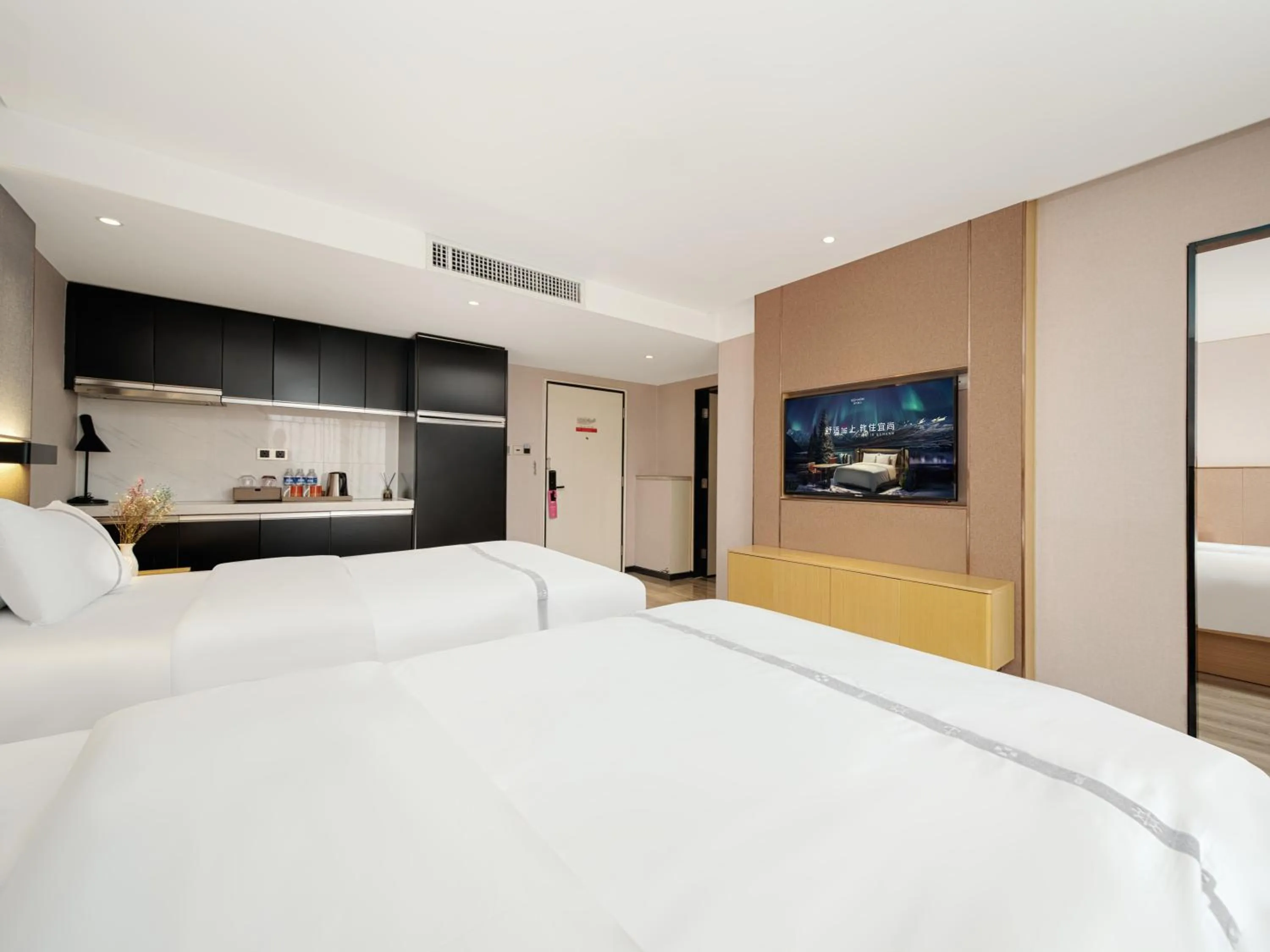 Bed in Yishang Hotel - Guangzhou Railway Station Yuexiu Park Subway Station