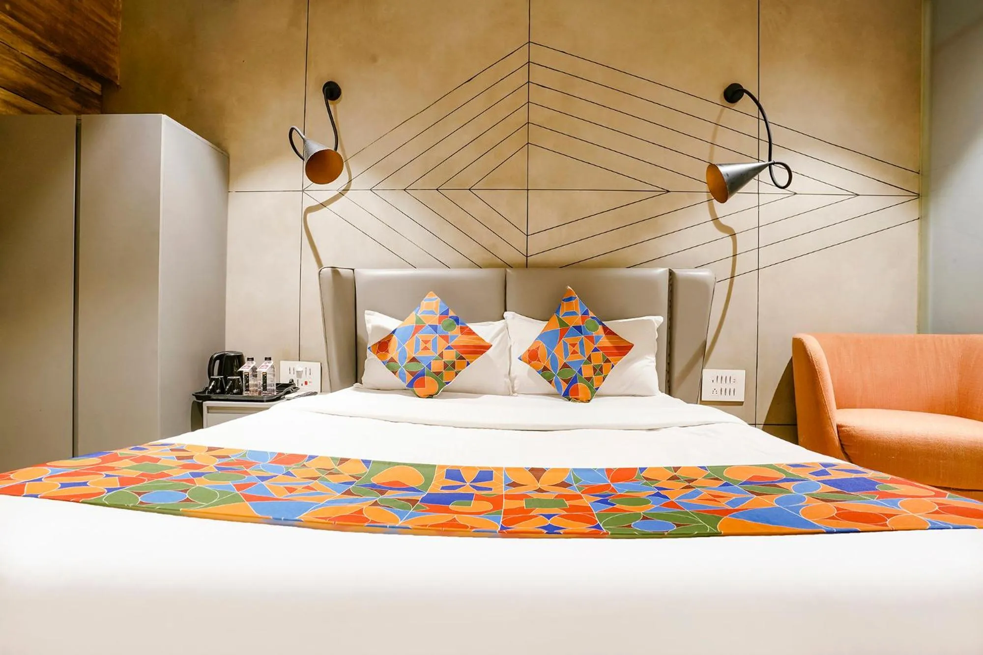 Bed in FabHotel Prime Welcome Palace - Inside Chandni Chowk Complex