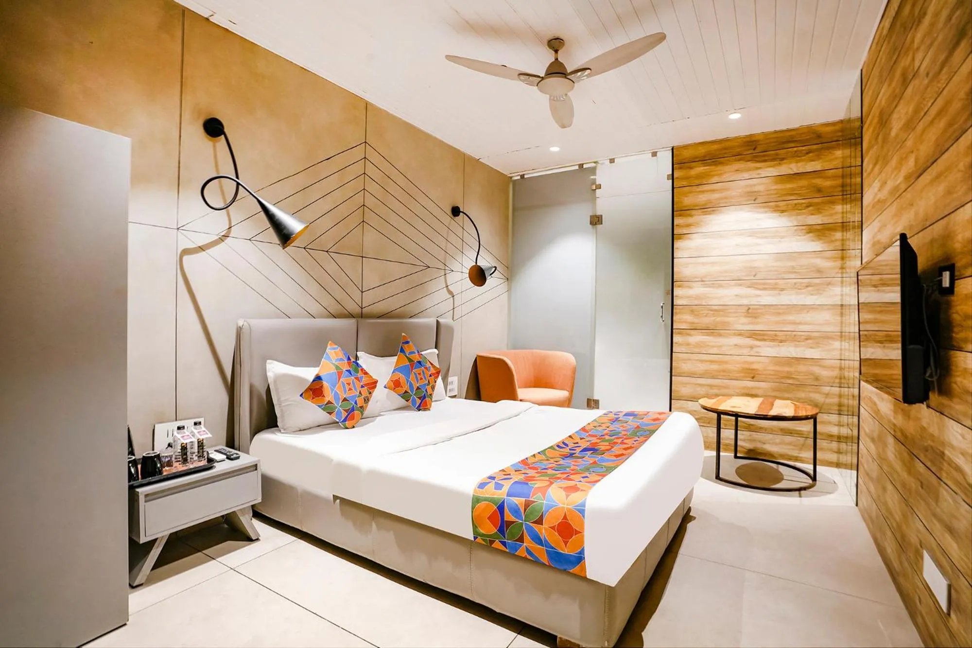 Bed in FabHotel Prime Welcome Palace - Inside Chandni Chowk Complex