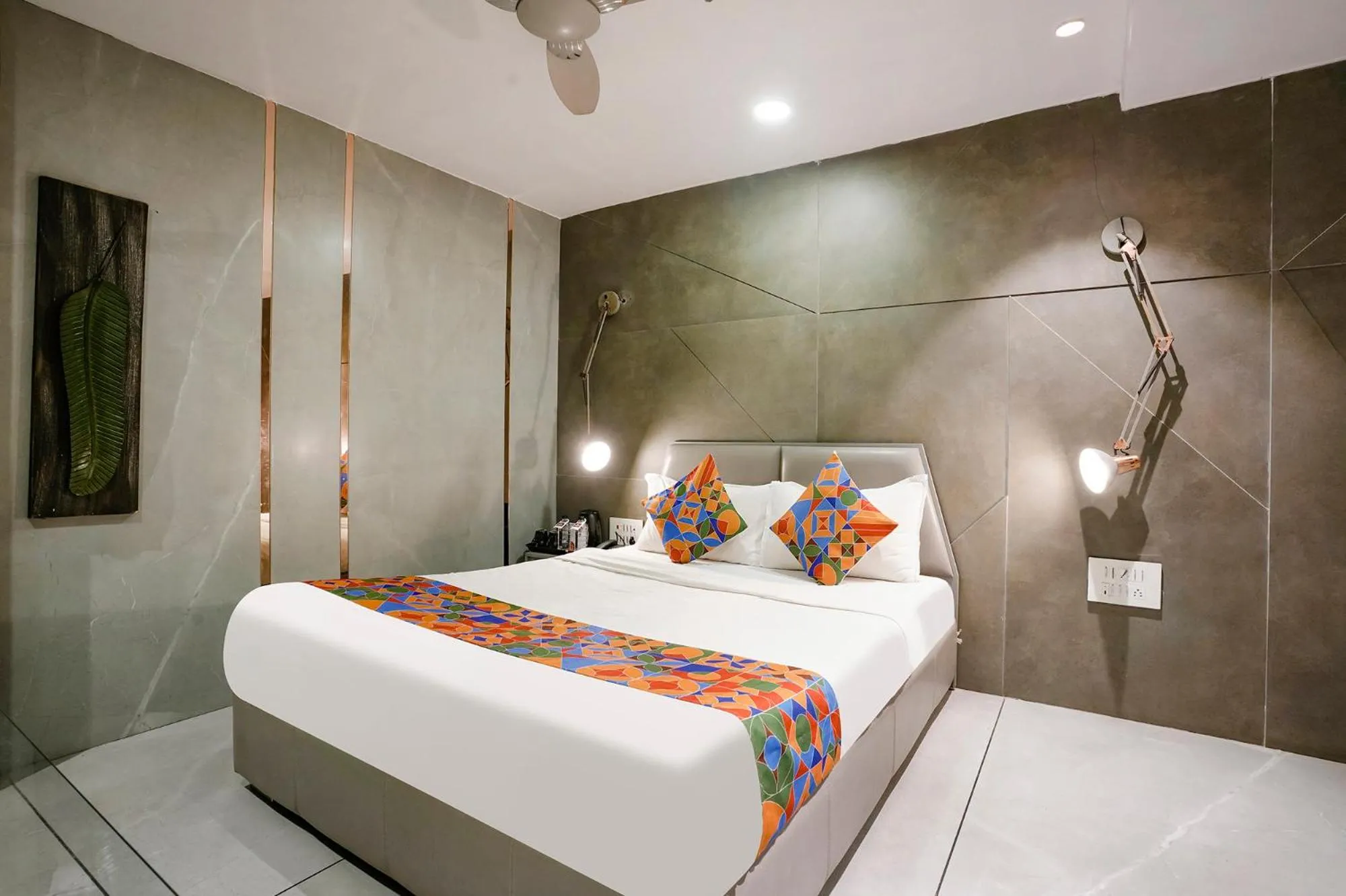 Bed in FabHotel Prime Welcome Palace - Inside Chandni Chowk Complex