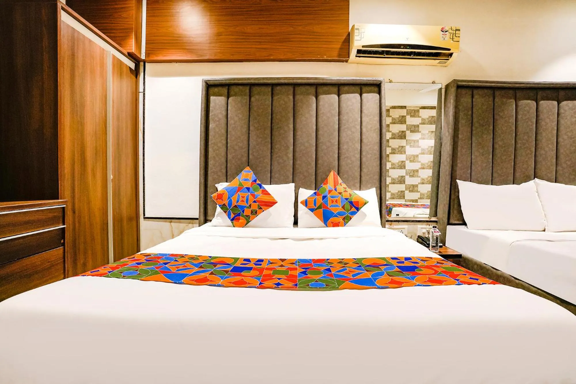 Bed in FabHotel Prime Welcome Palace - Inside Chandni Chowk Complex
