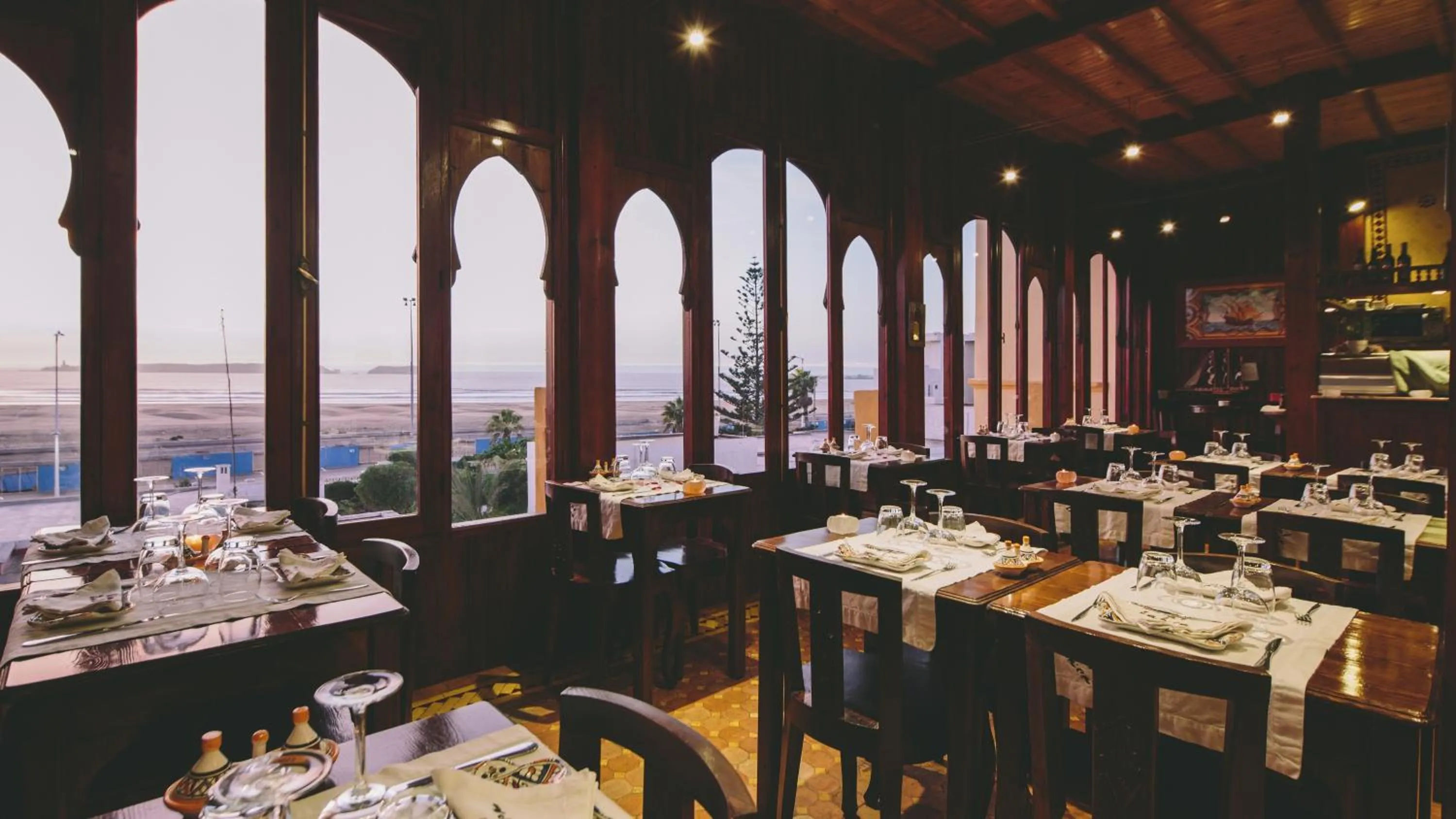 Restaurant/places to eat in Riad Zahra