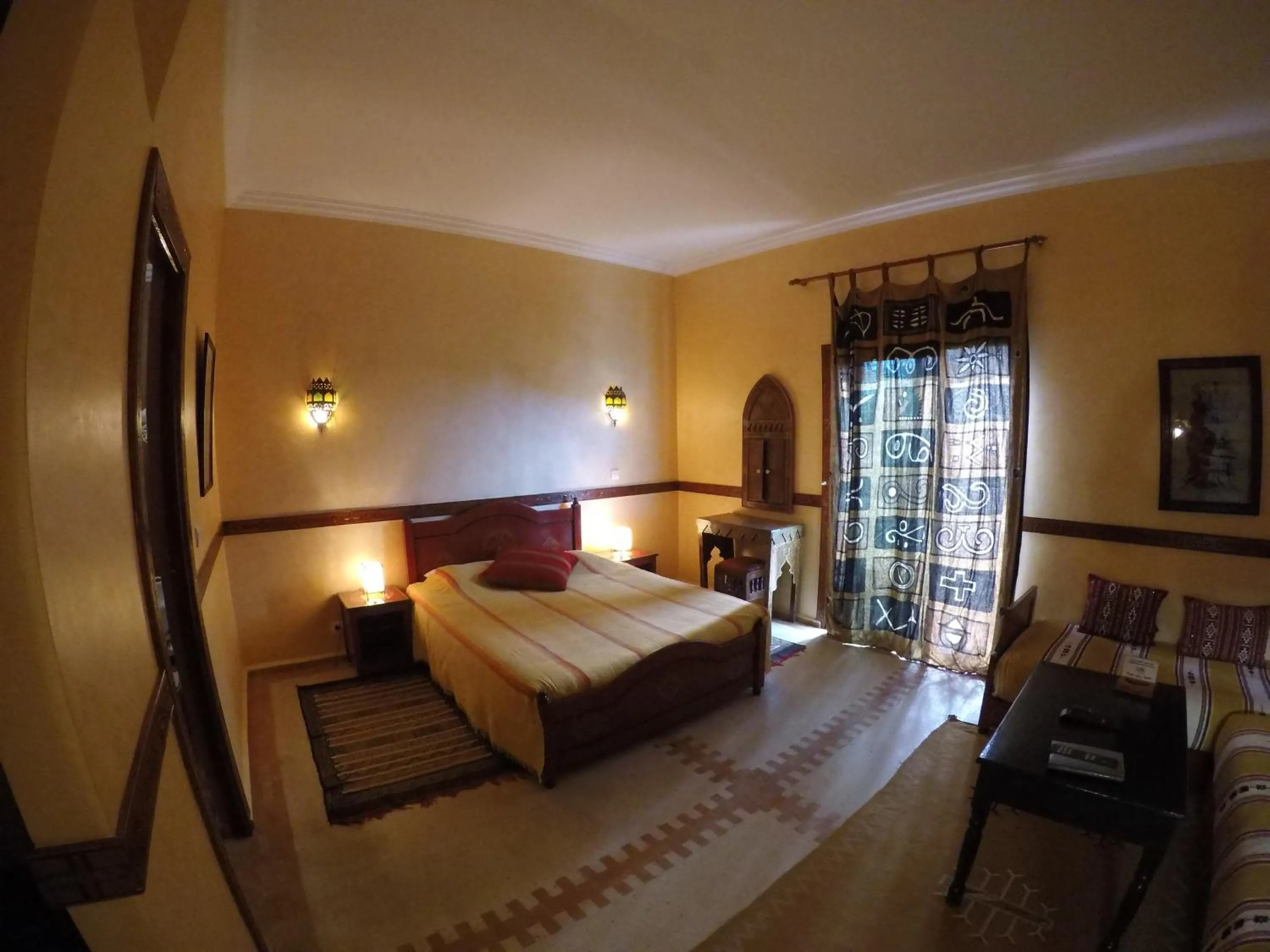 Photo of the whole room, Bed in Riad Zahra