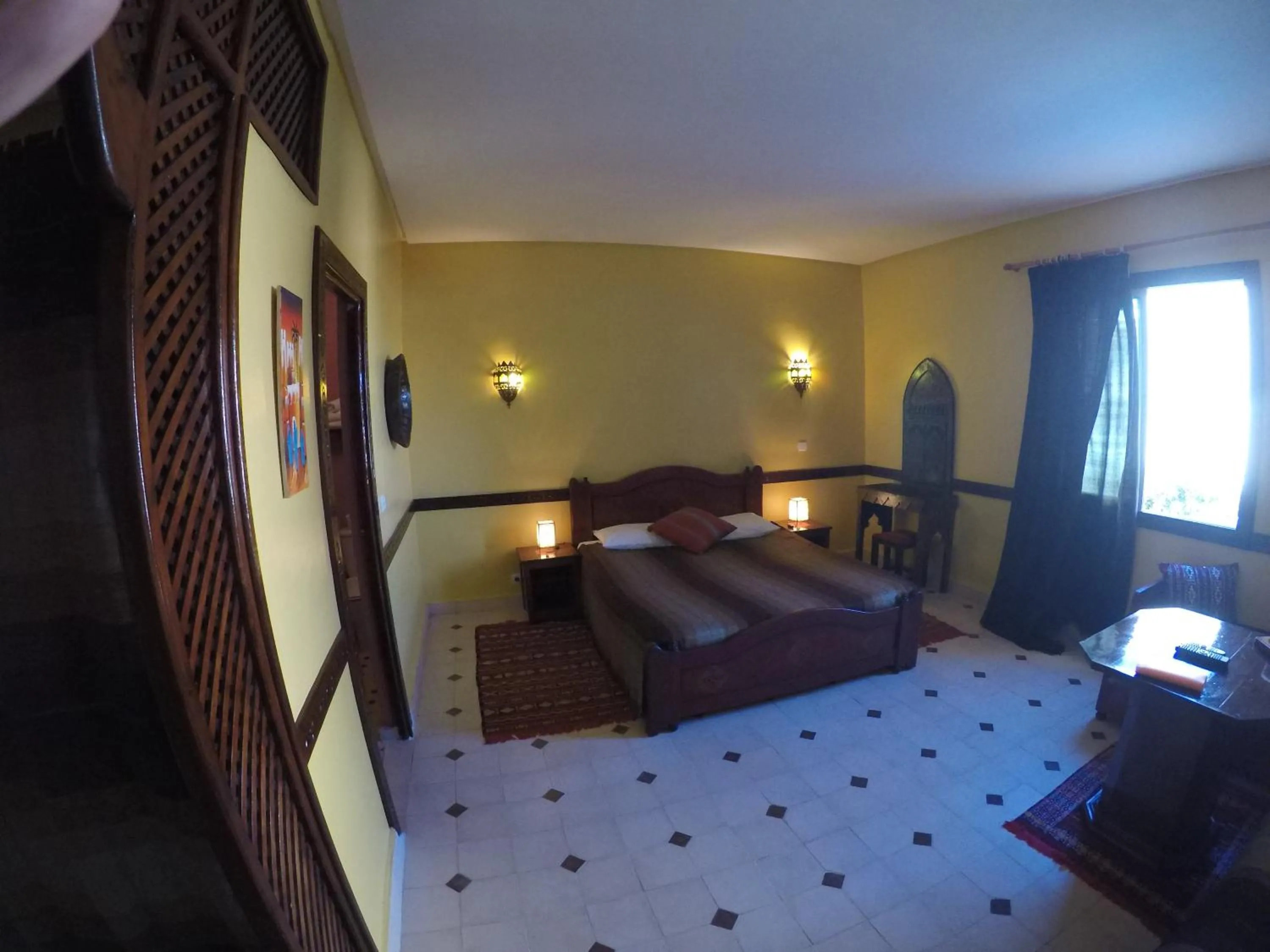 Photo of the whole room, Bed in Riad Zahra