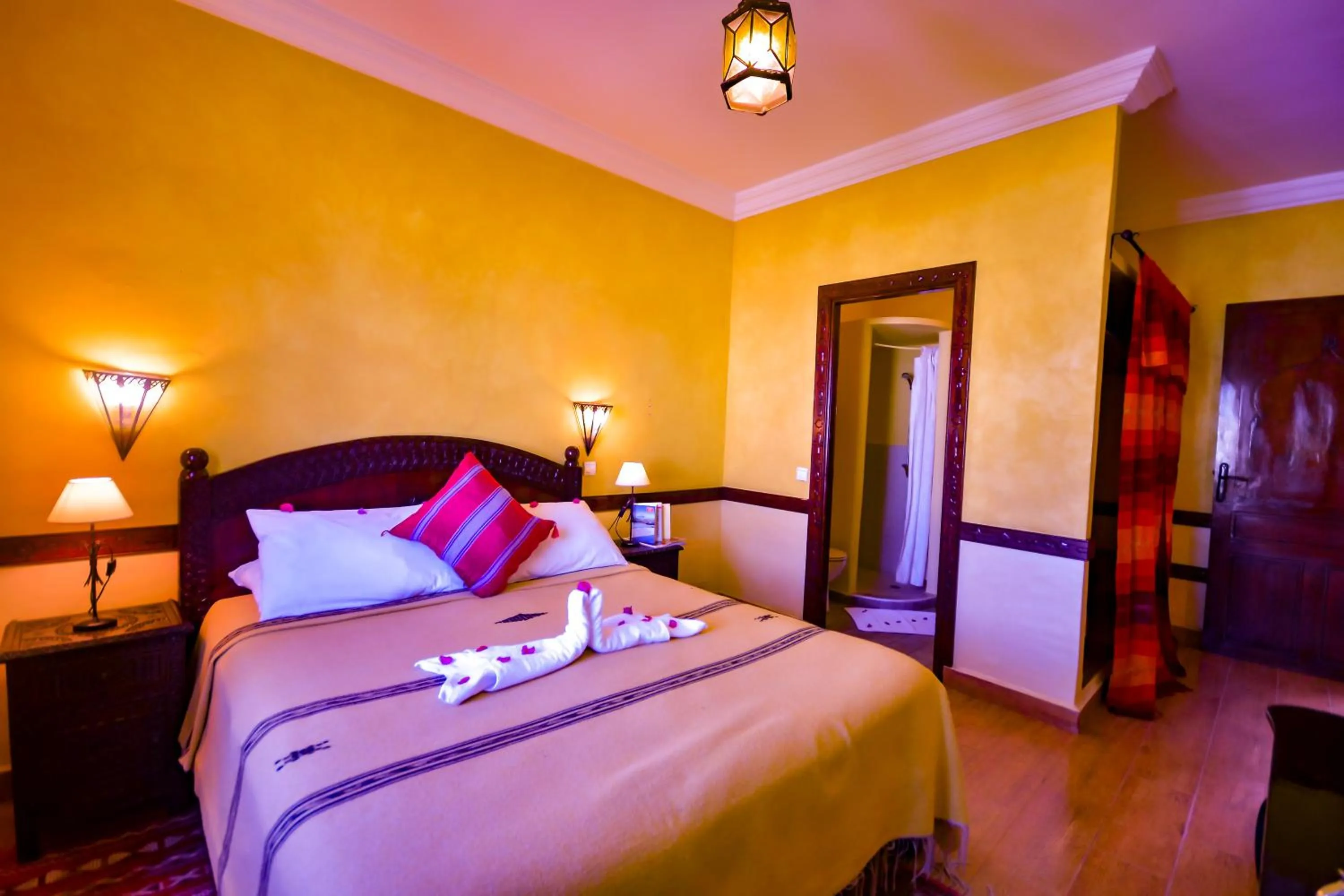 Photo of the whole room, Bed in Riad Zahra