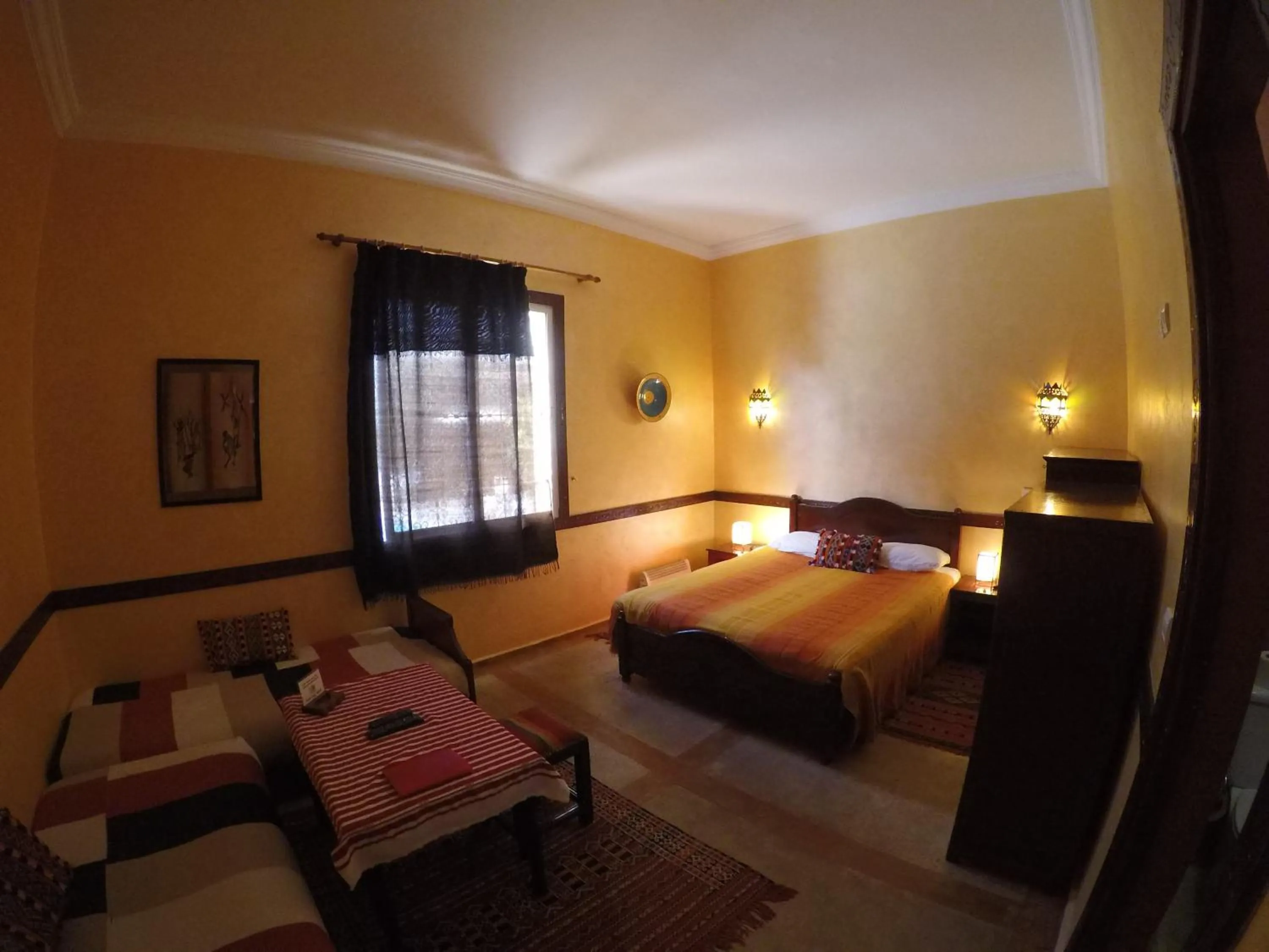 Photo of the whole room, Bed in Riad Zahra