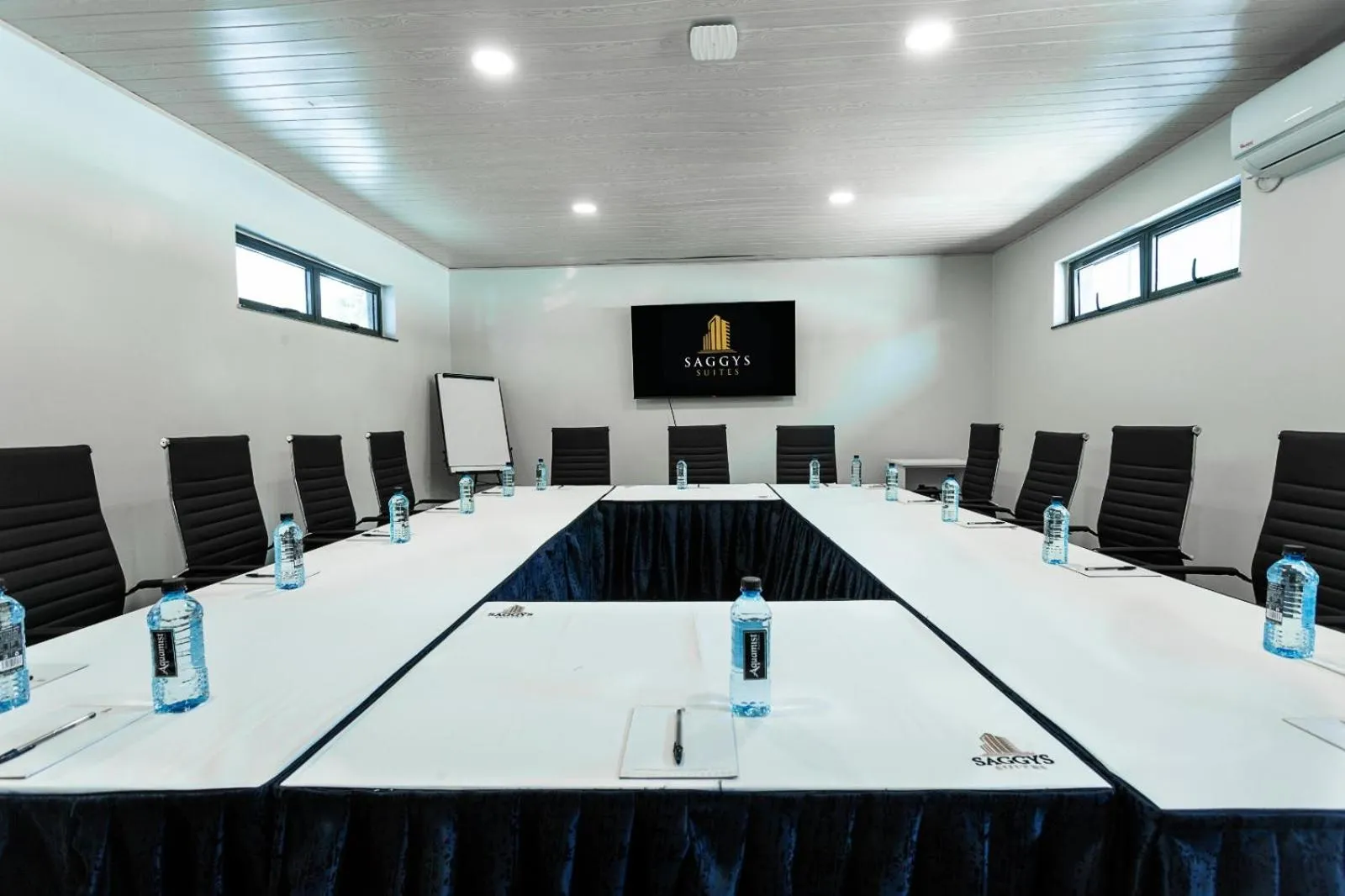 Meeting/conference room in Saggys Suites Hotel & Spa