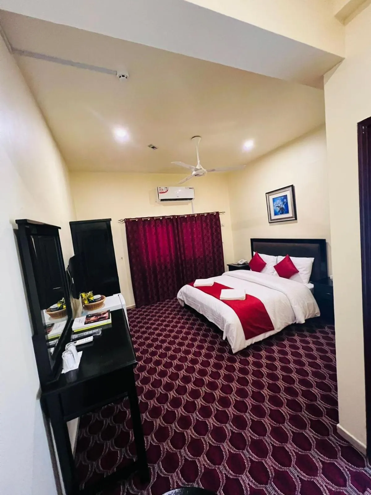 Bedroom, Bed in DANA HOTEL-Clock Tower Sharjah