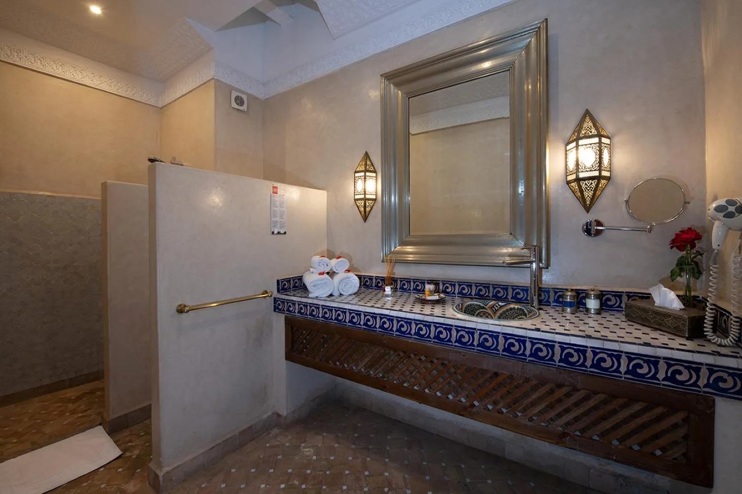 Bathroom in Riad Dar Justo Hotel Boutique & Spa