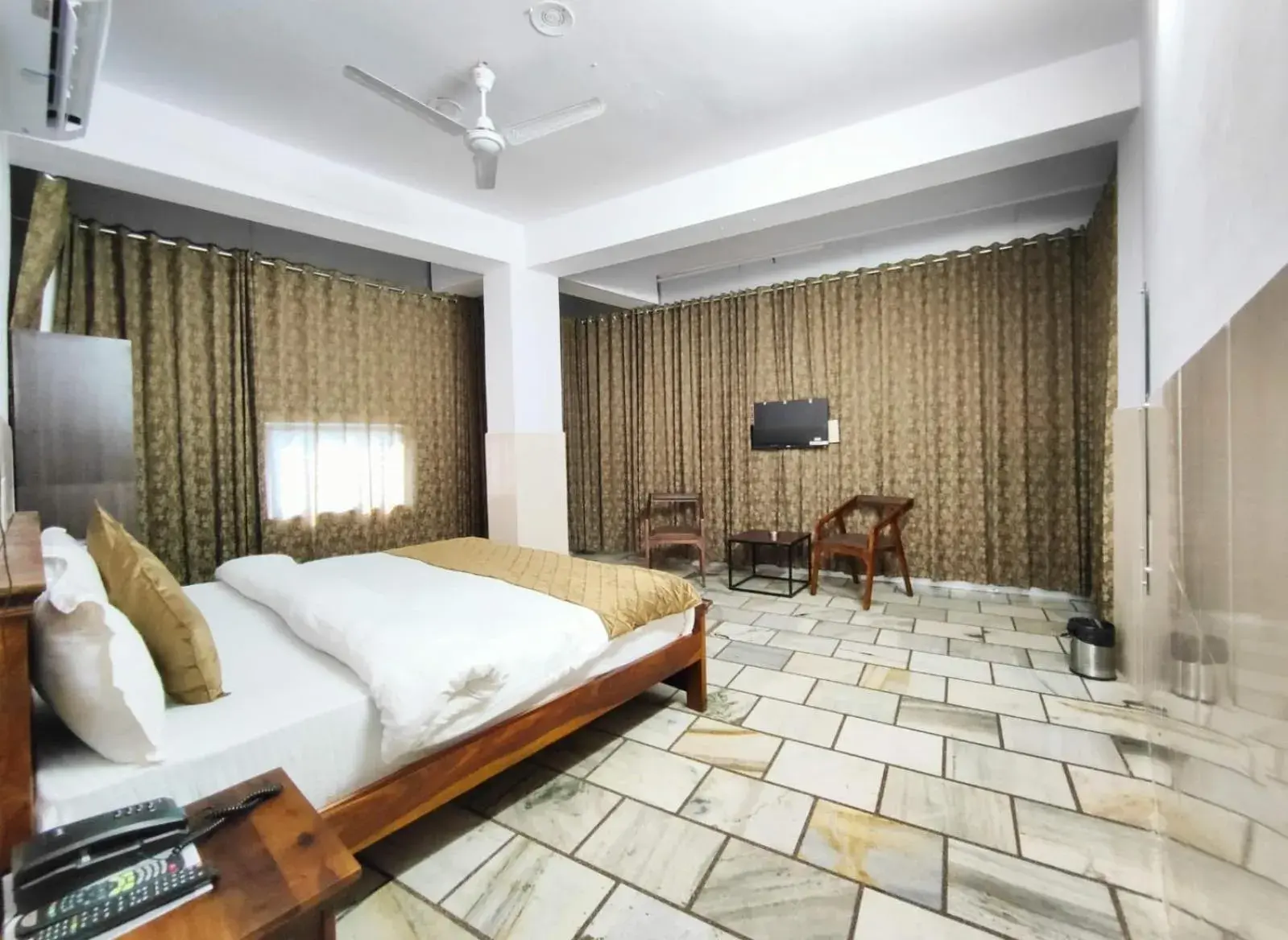 Bed in Relax Inn Bed in Relax Inn