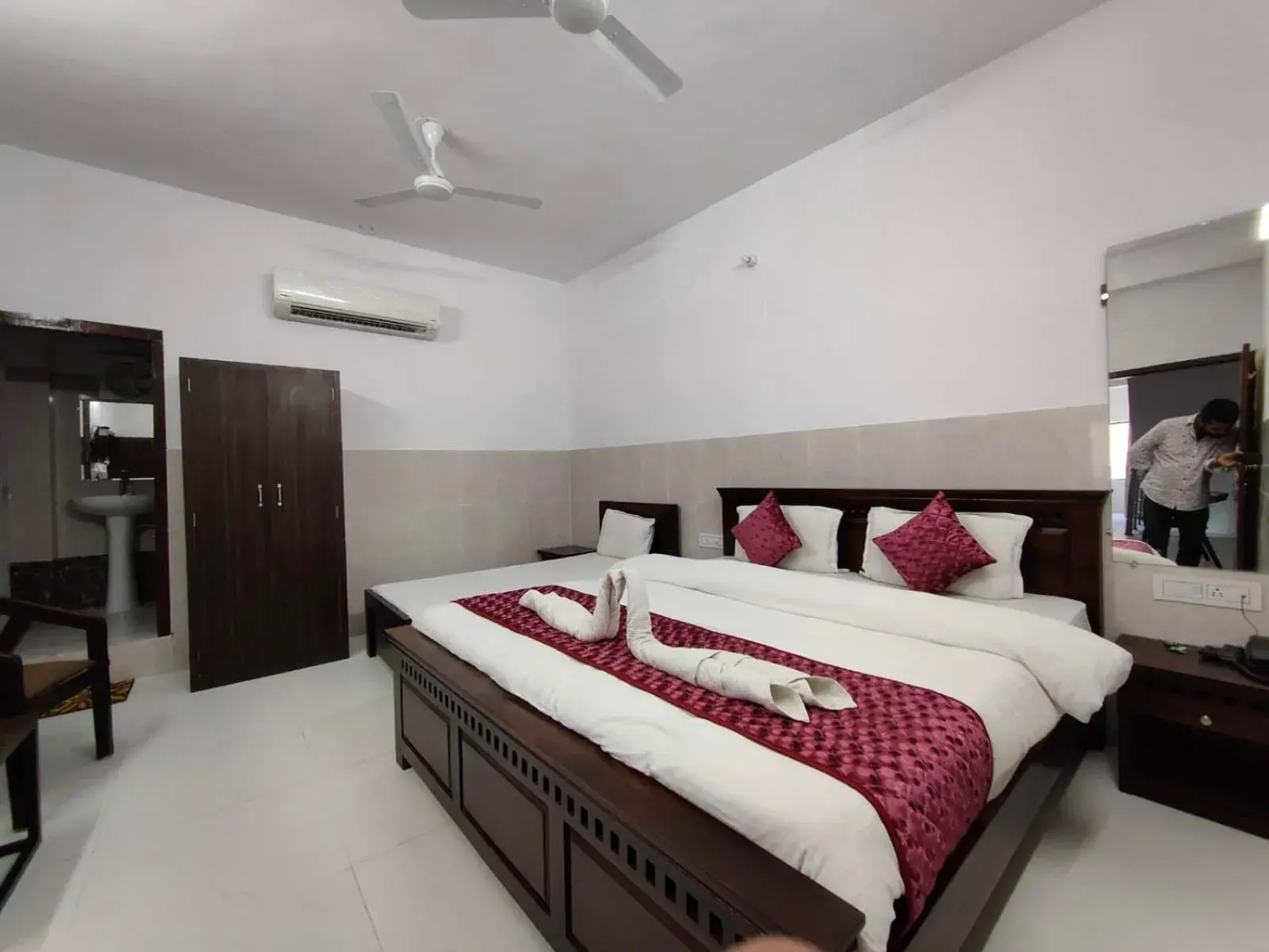 Bed in Relax Inn Bed in Relax Inn