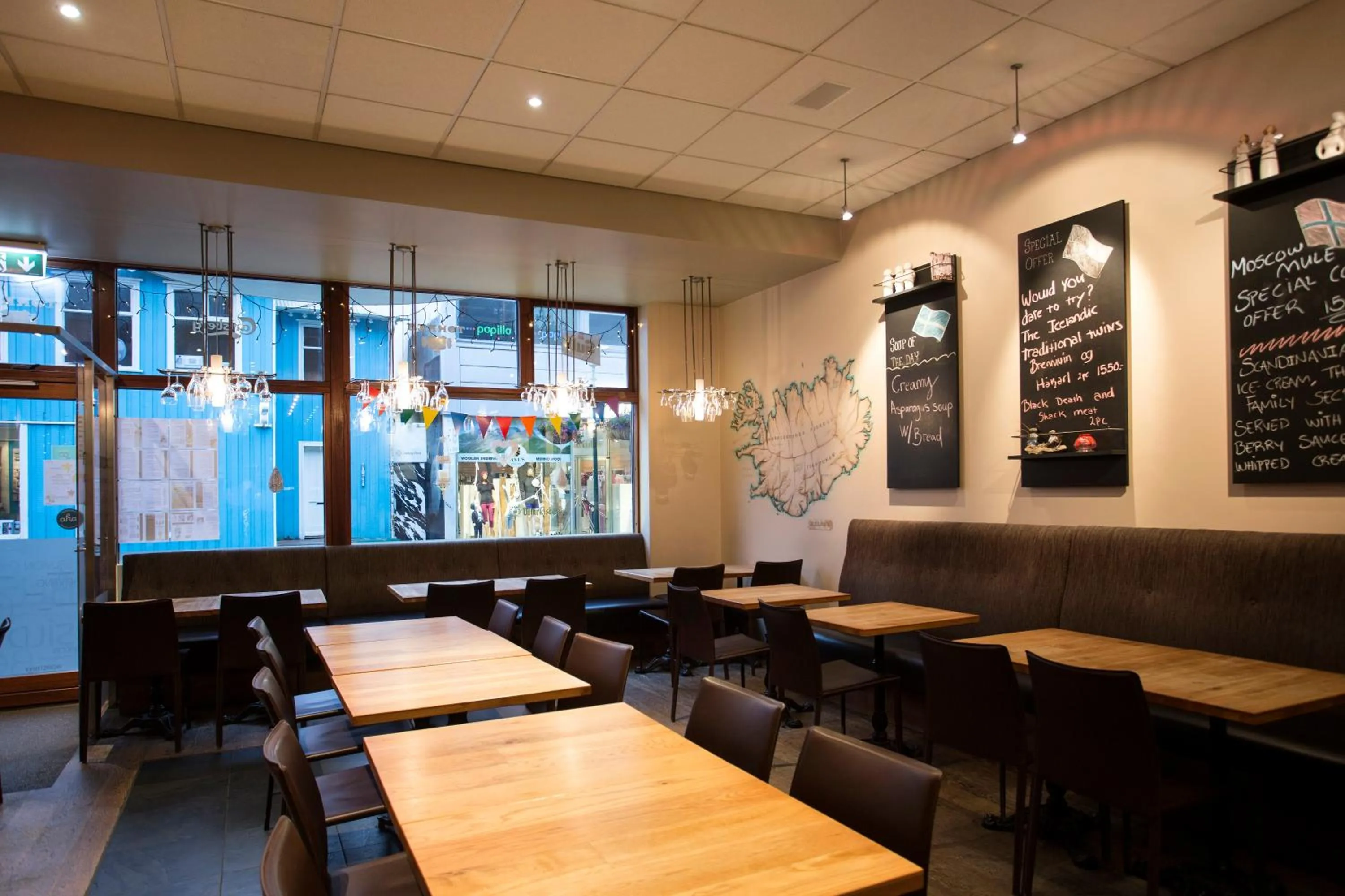 Restaurant/places to eat in Hotel Frón