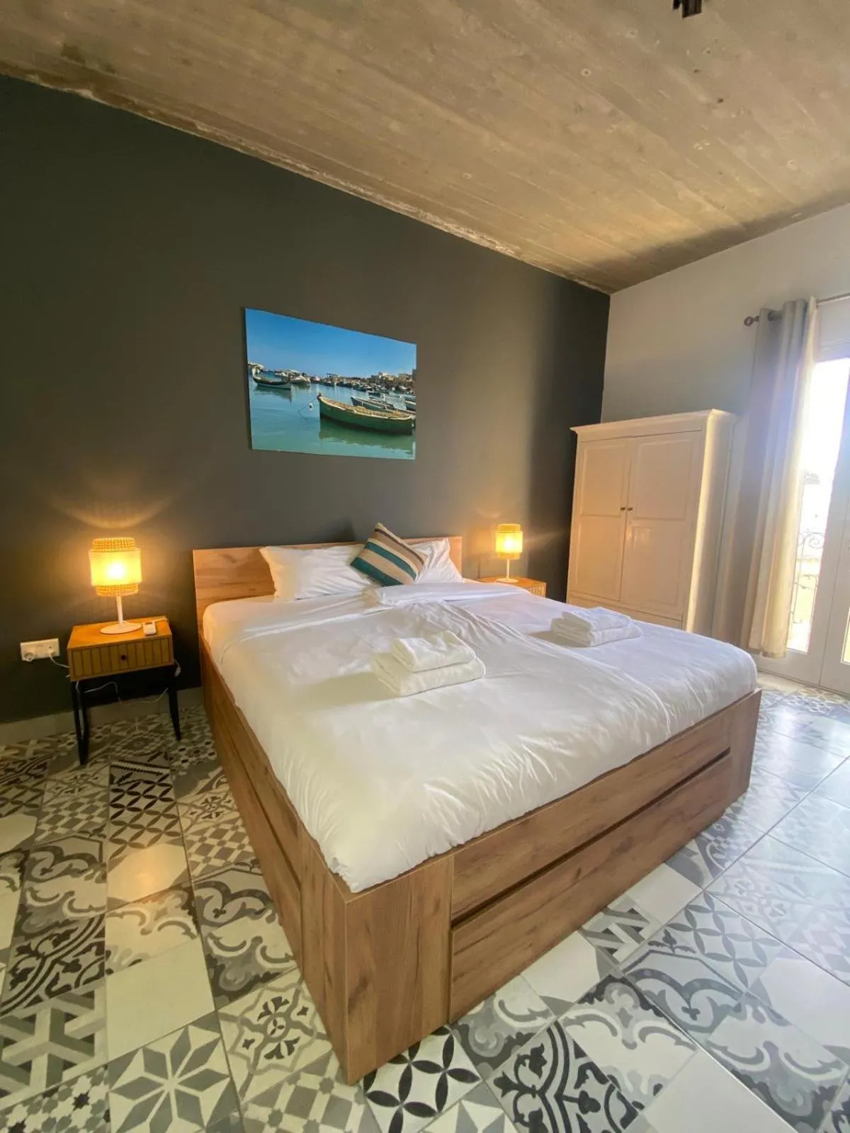 Bed in Sliema Distant Seaview Penthouse