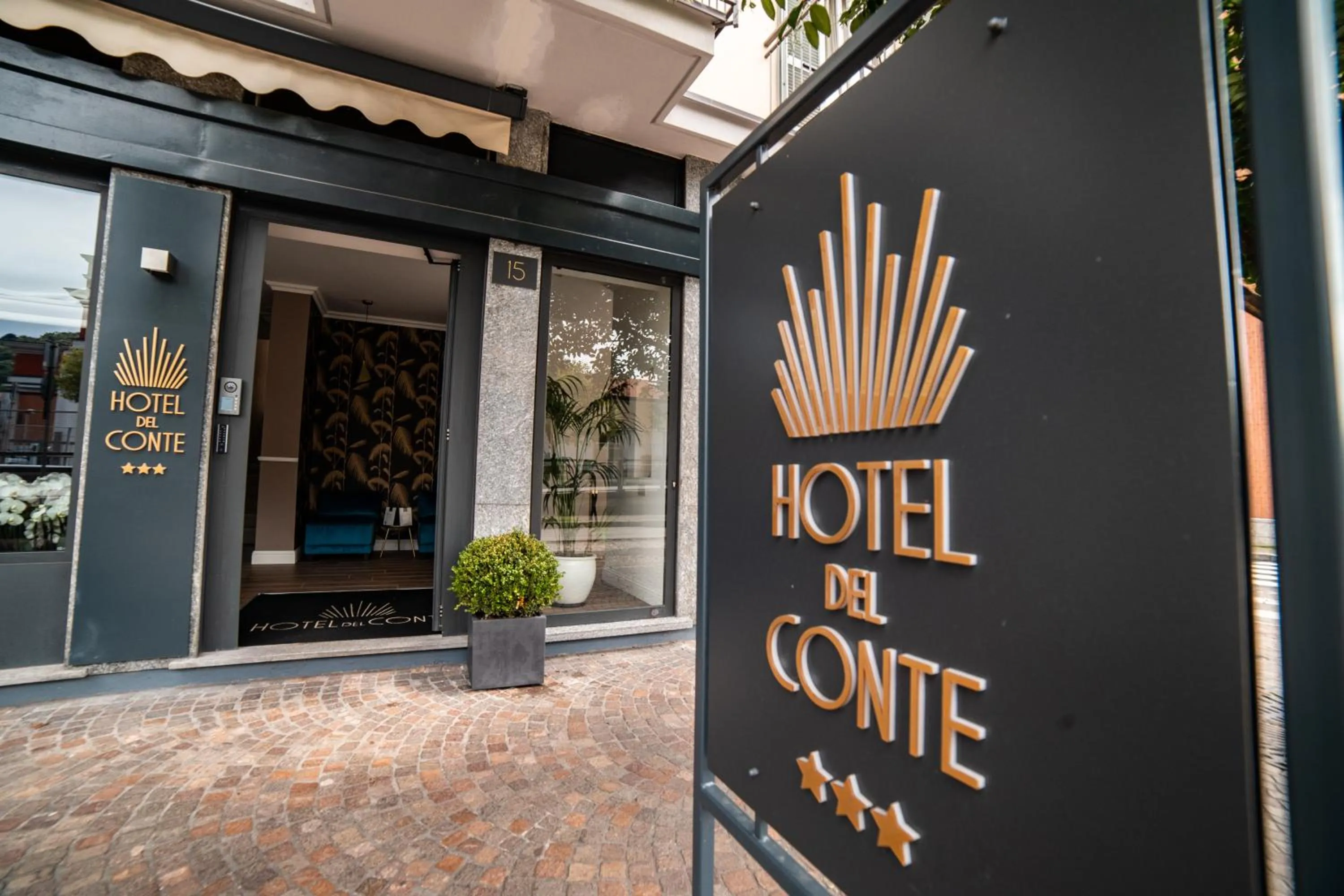 Property building in Hotel del Conte