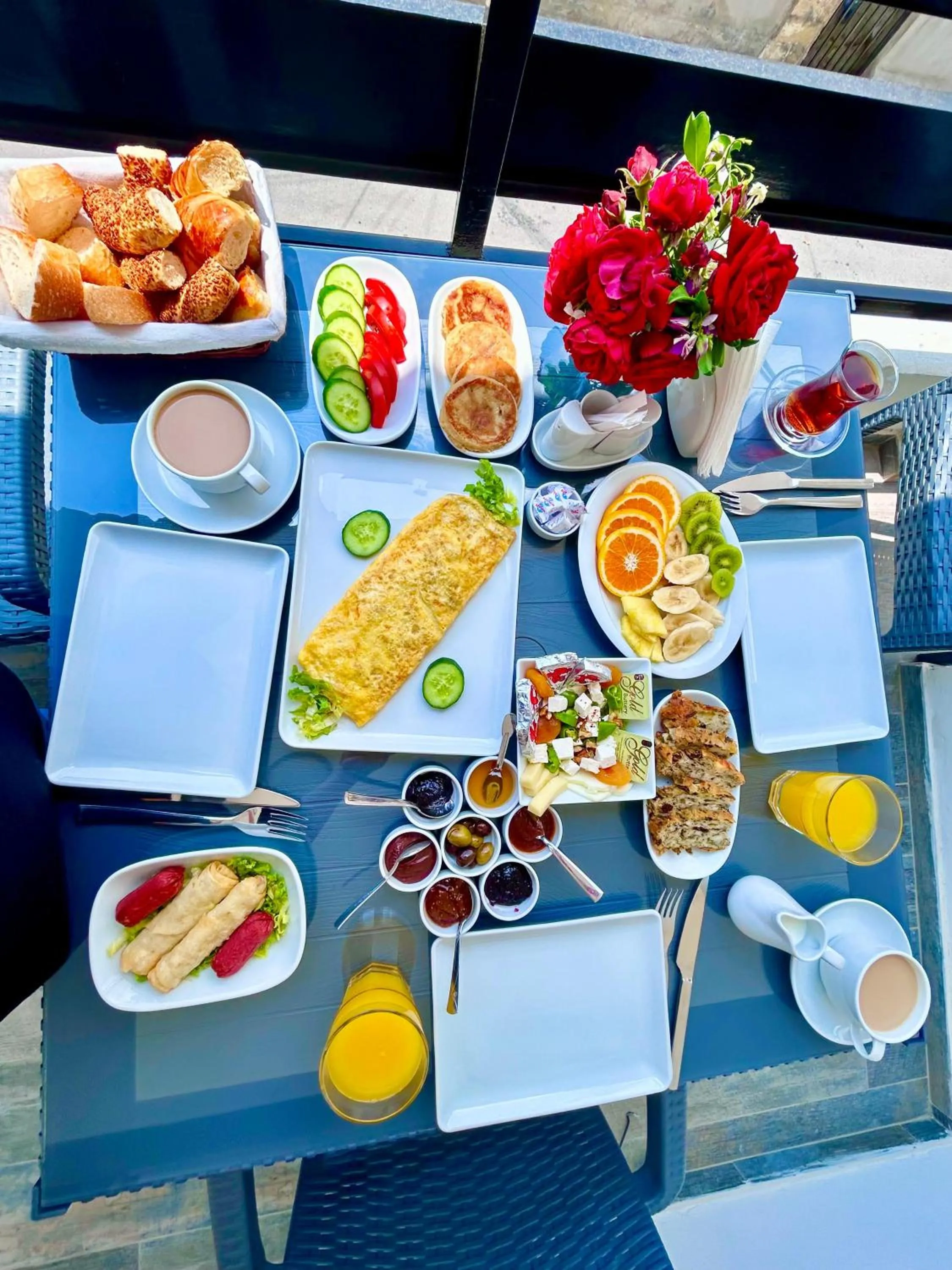 Food and drinks in Royal Goddess Guest House, Walled City