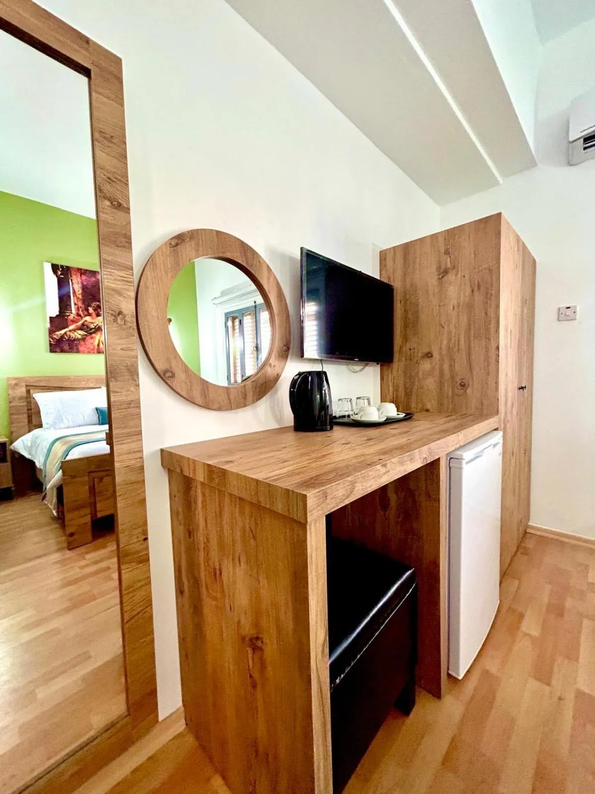 Photo of the whole room, Bed in Royal Goddess Guest House, Walled City