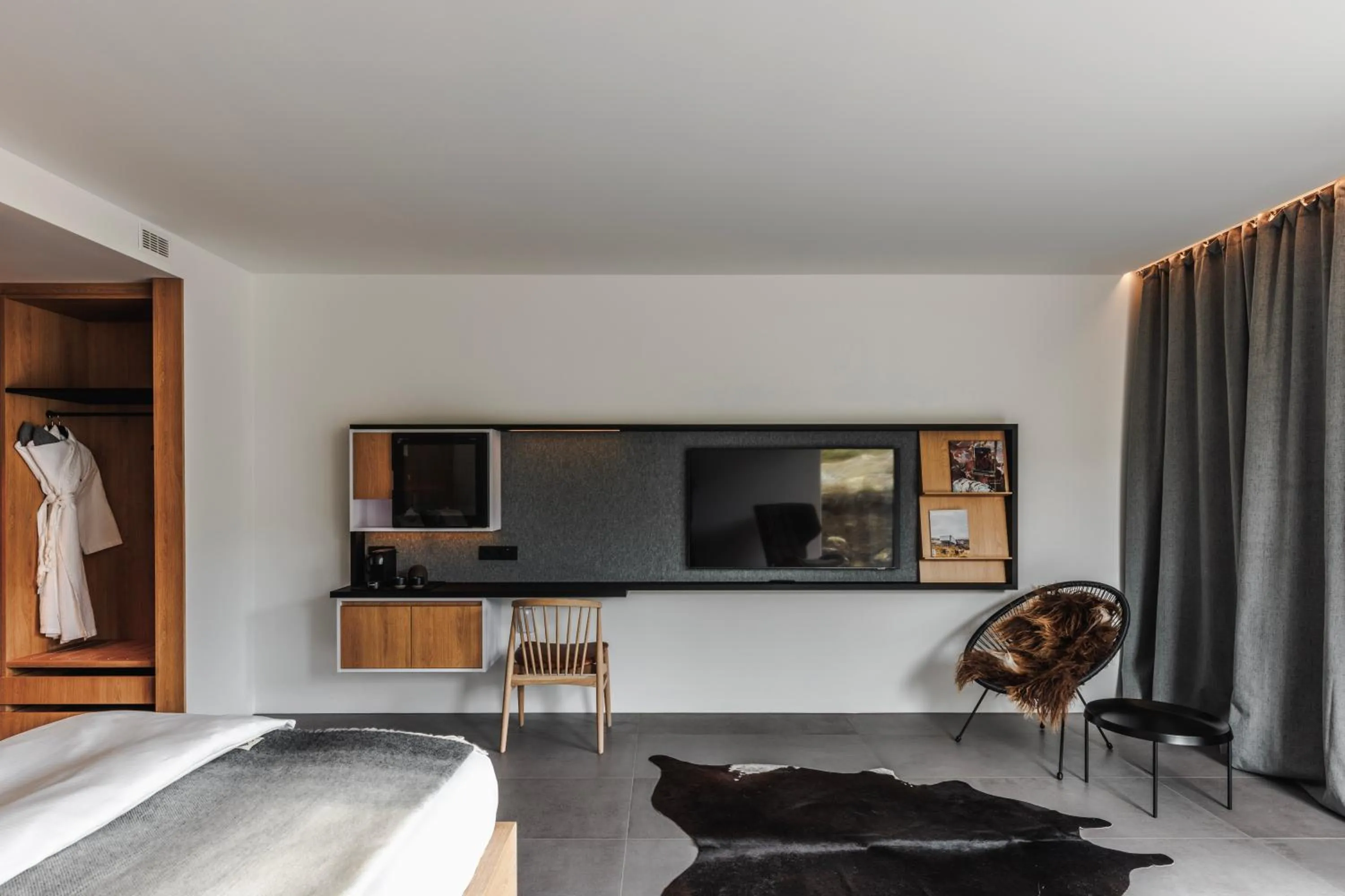 TV and multimedia in ION Adventure Hotel, Nesjavellir, a Member of Design Hotels