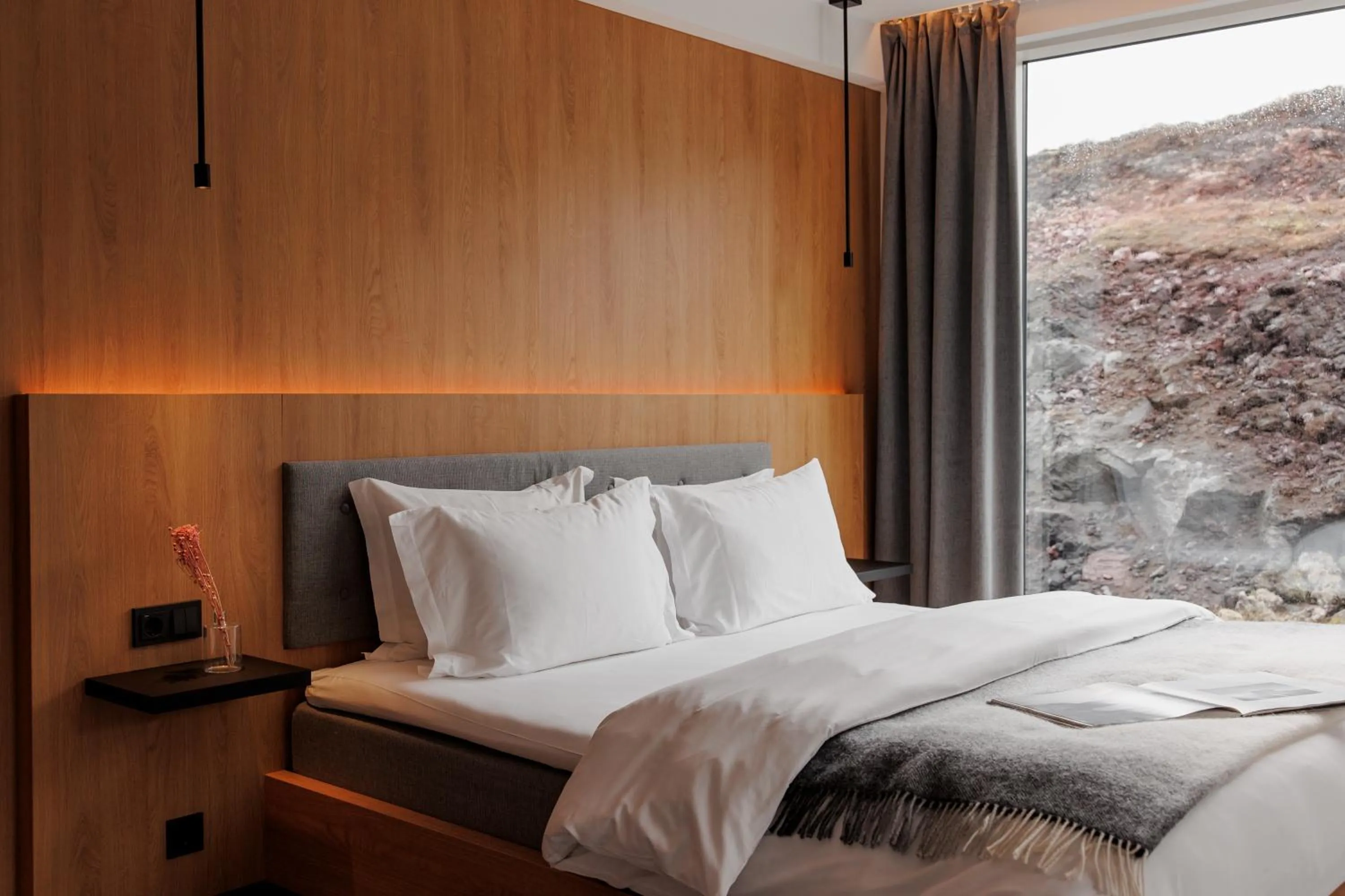 Natural landscape, Bed in ION Adventure Hotel, Nesjavellir, a Member of Design Hotels