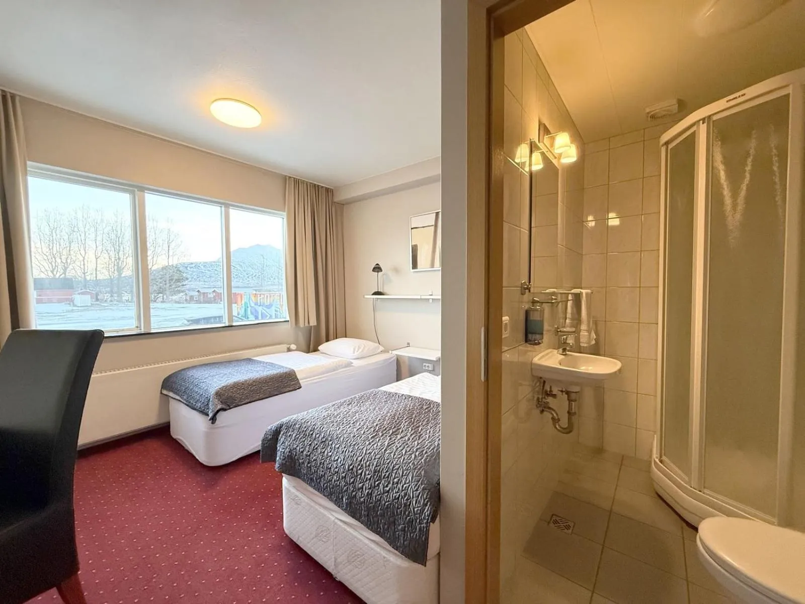 Bathroom, Bed in Hótel Dalvík