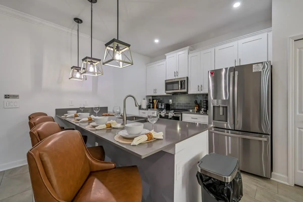 Brand New Corner Lot Pond View Vacation Home