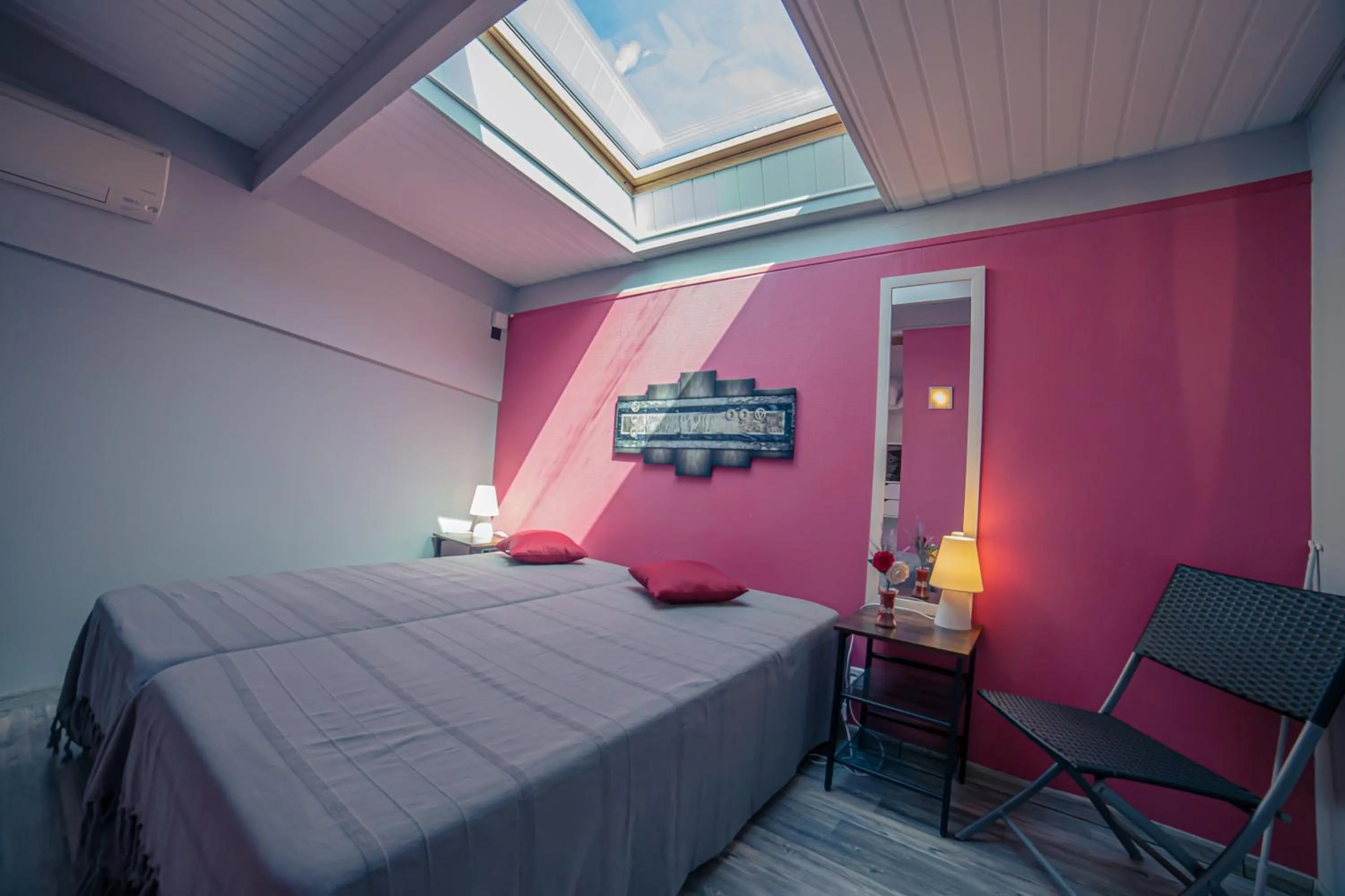 Bed in VILLA piscine-spa-sauna, 25 personnes, 5 mn océan