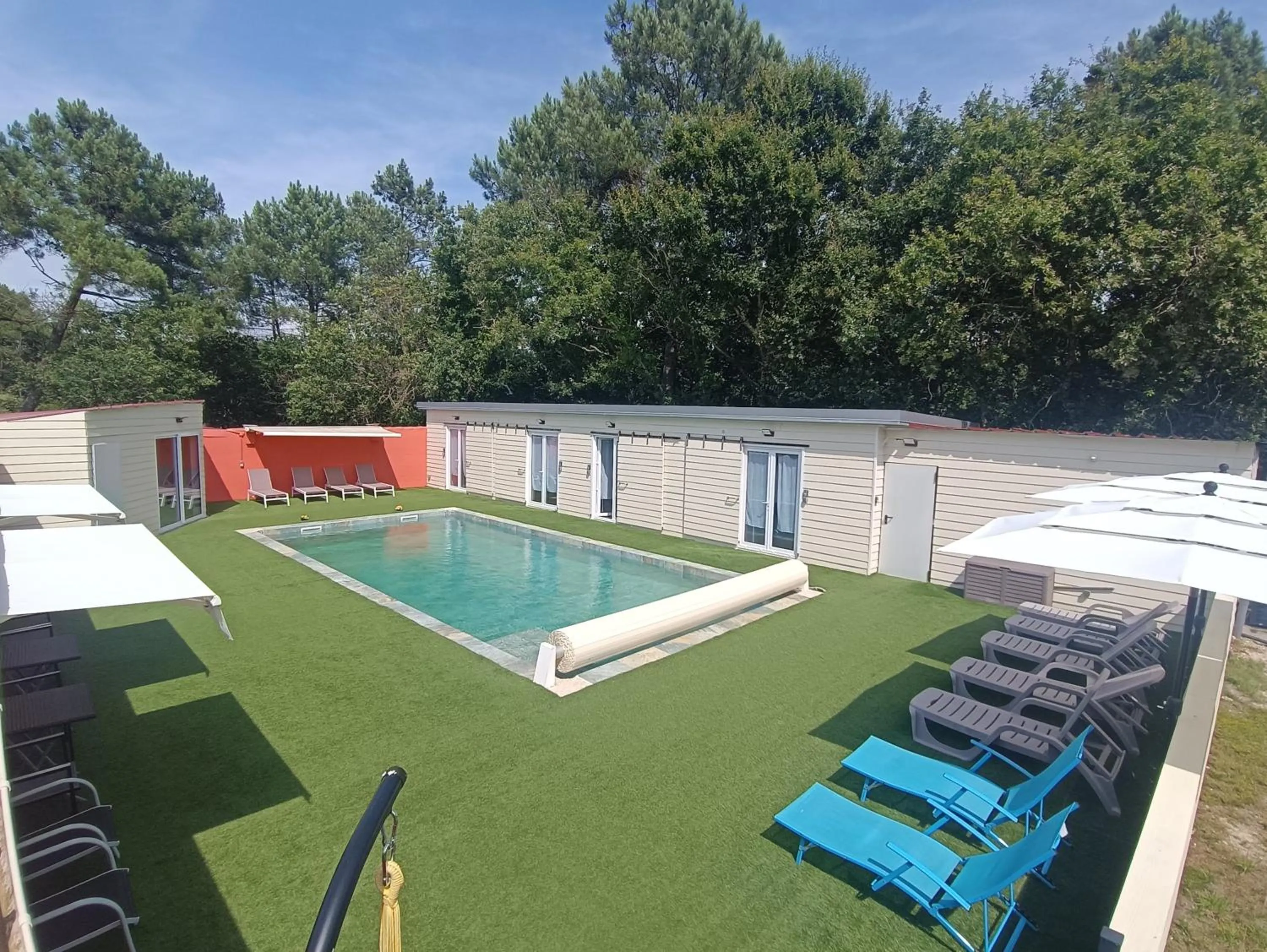 VILLA piscine-spa-sauna, 25 personnes, 5 mn océan