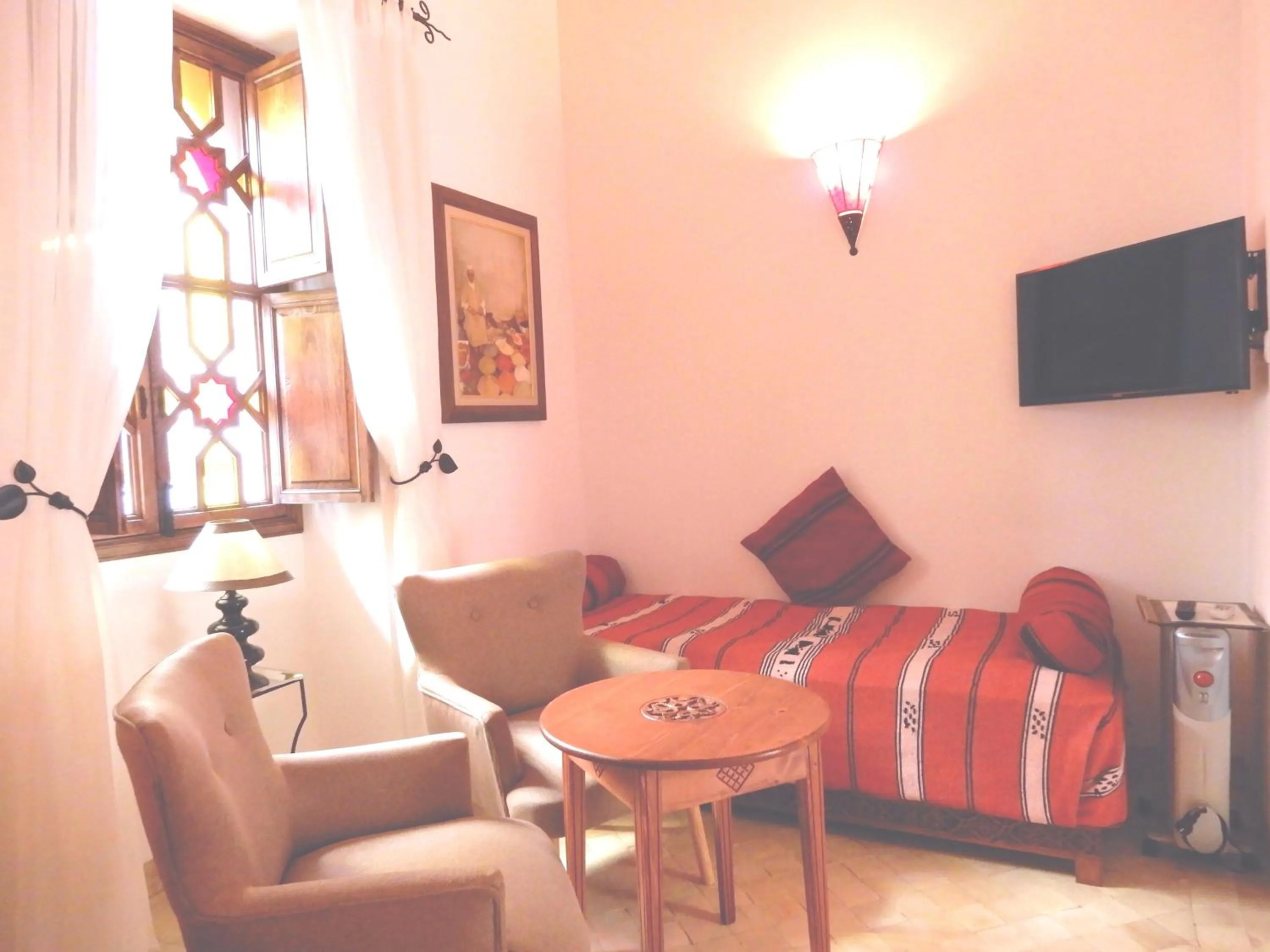 TV and multimedia in Riad Carina