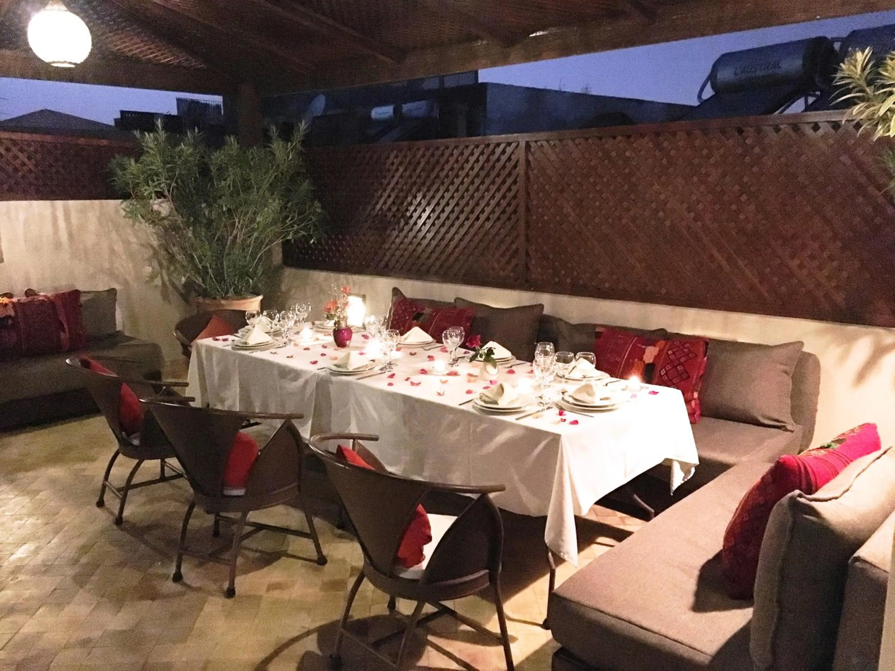 Restaurant/places to eat in Riad Carina