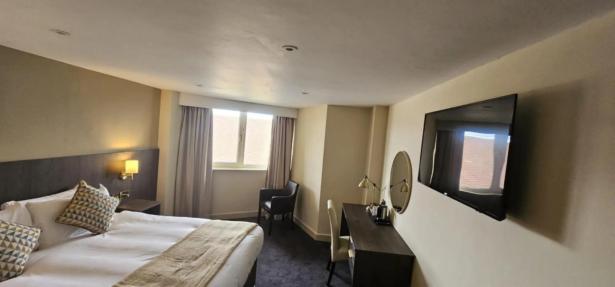 TV and multimedia, Bed in Park hall Hotel & Spa Lancashire, a member of Radisson Individuals