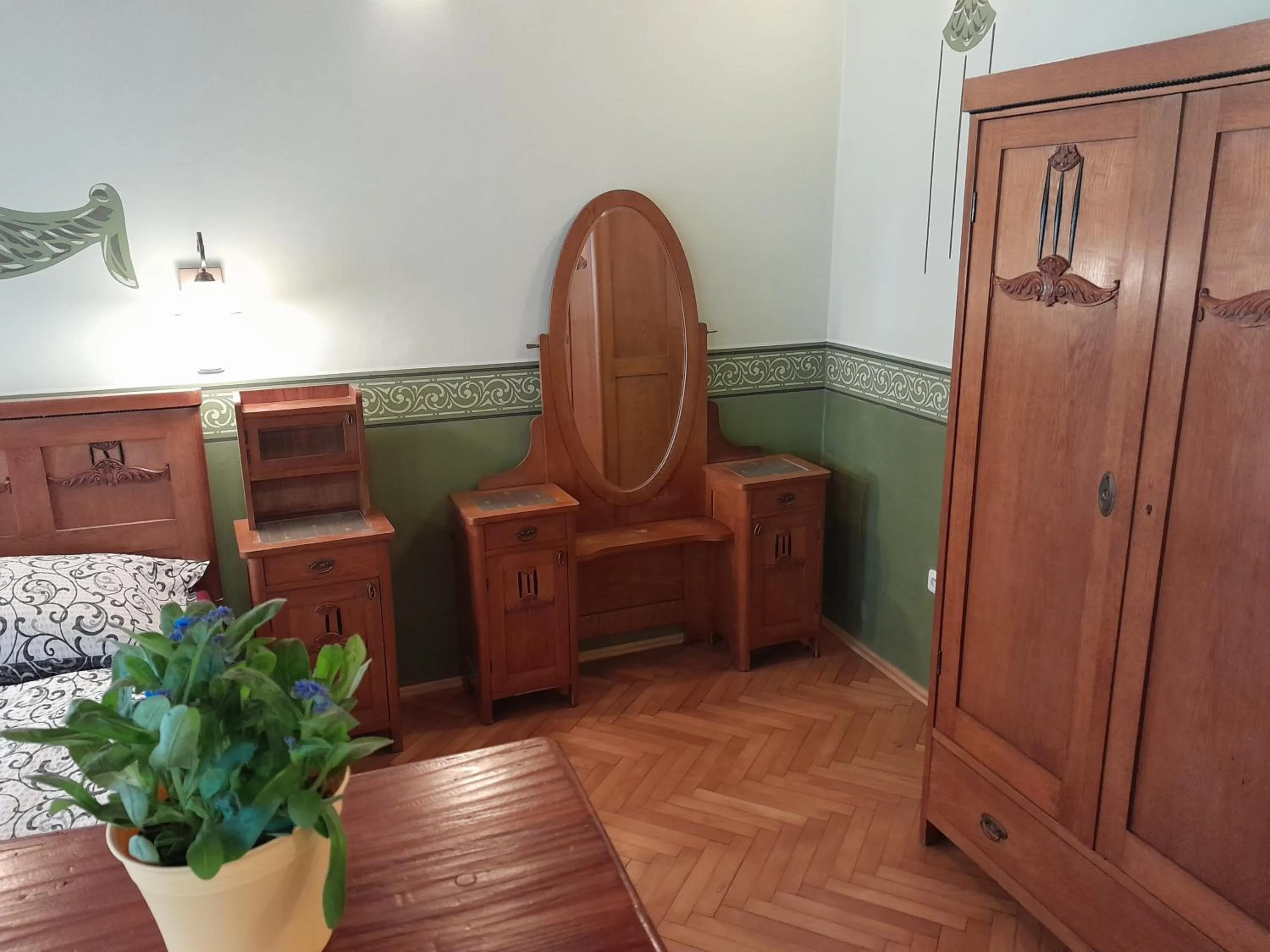 wardrobe in Apartments Kájovská 63