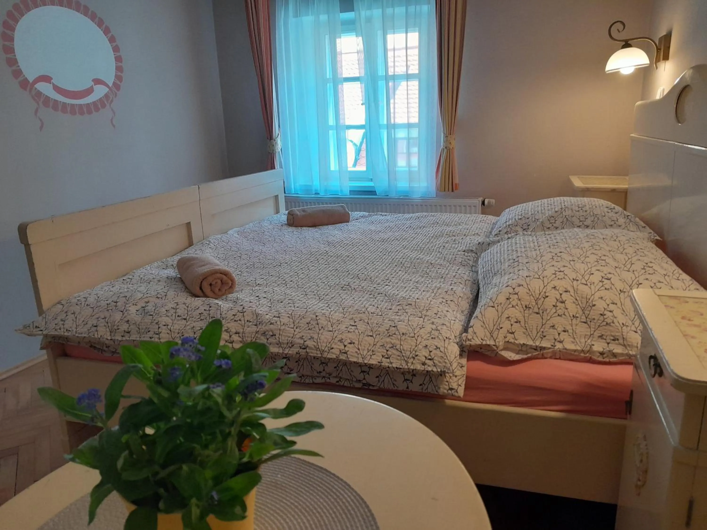 Bed in Apartments Kájovská 63