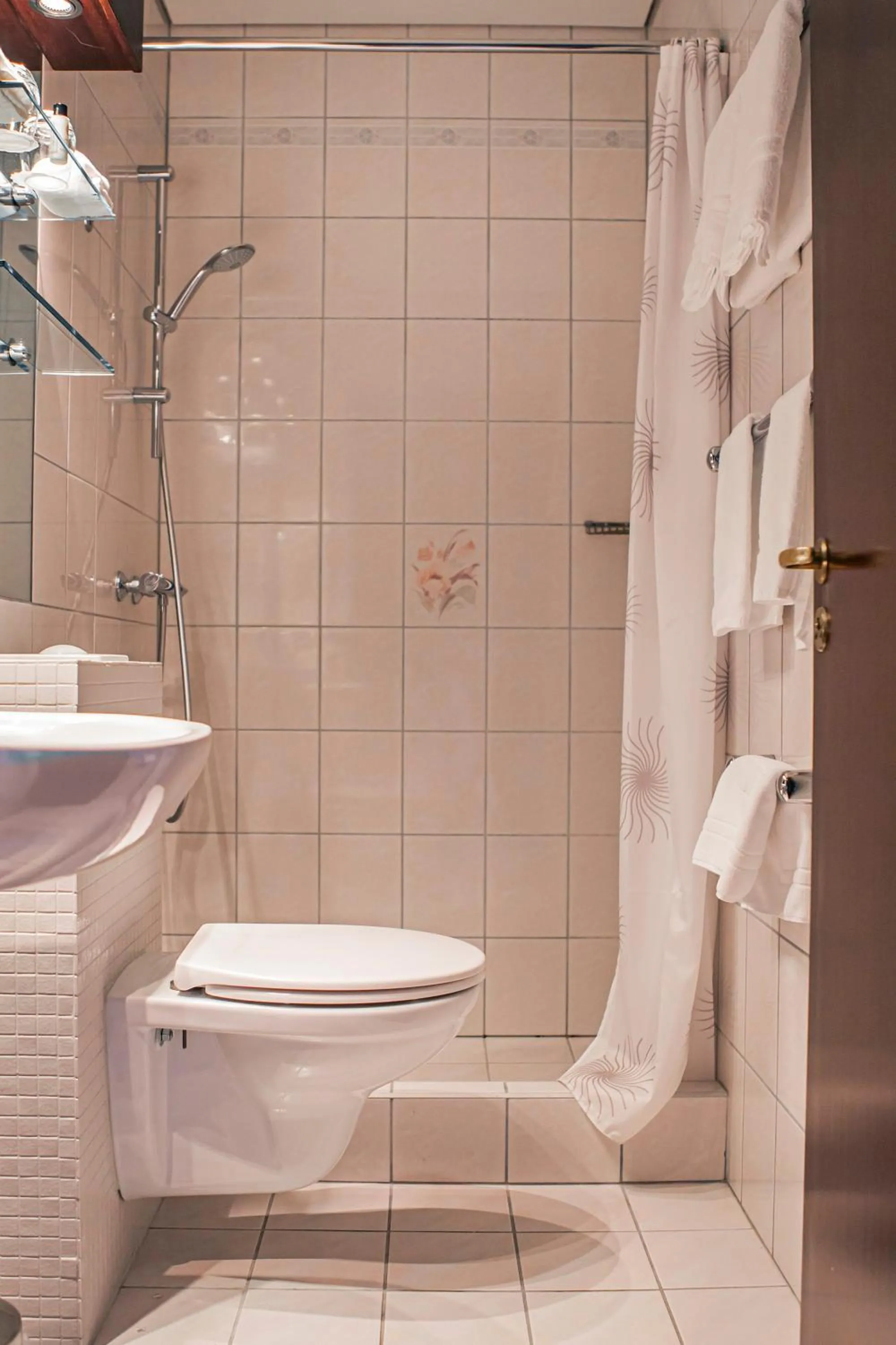 Toilet in Hotel Holt - The Art Hotel