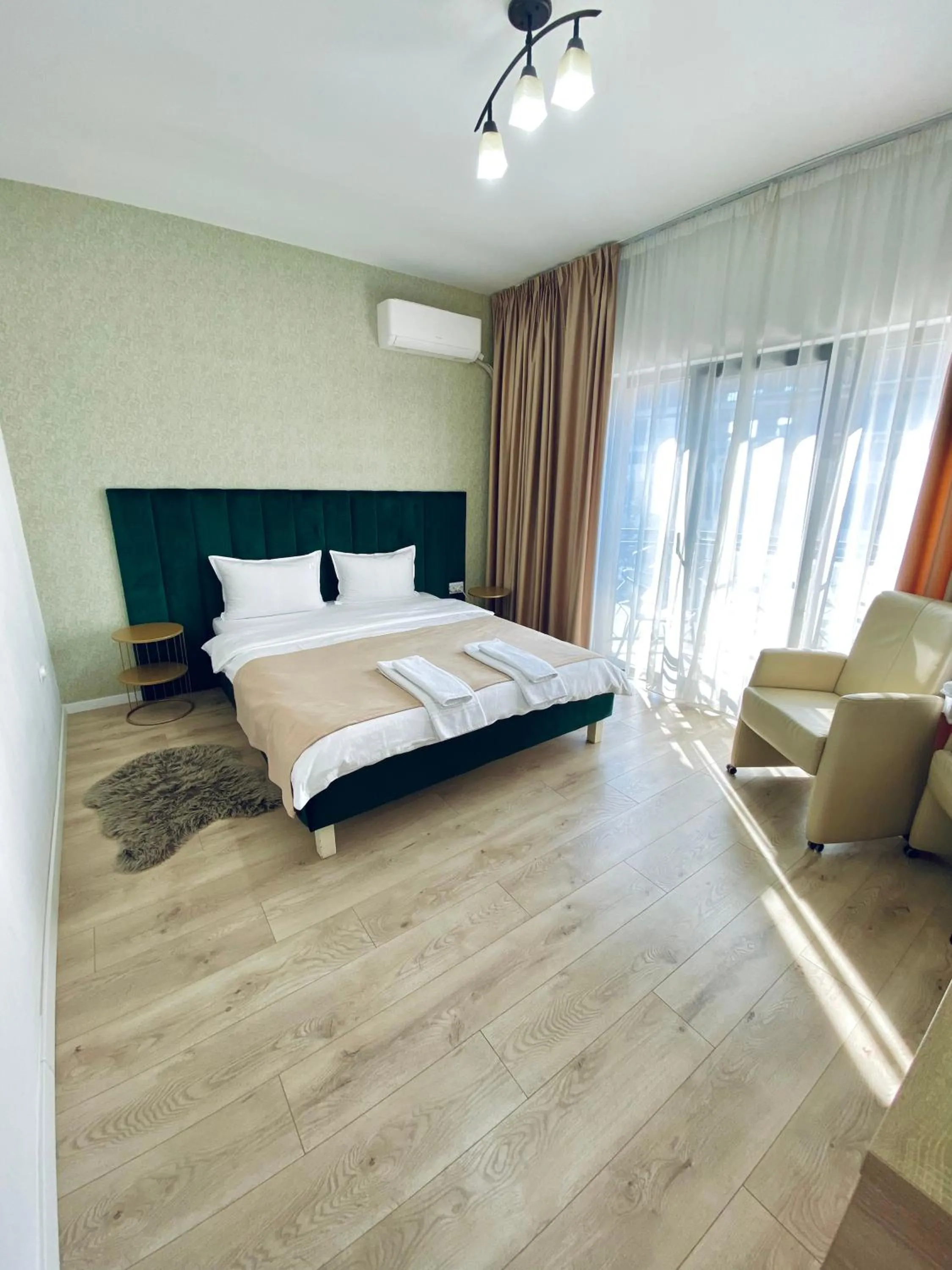 Apartamente 9 - Naomi