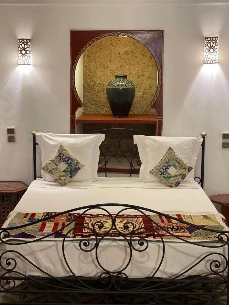 Photo of the whole room, Bed in Riad Maison Arabo-Andalouse