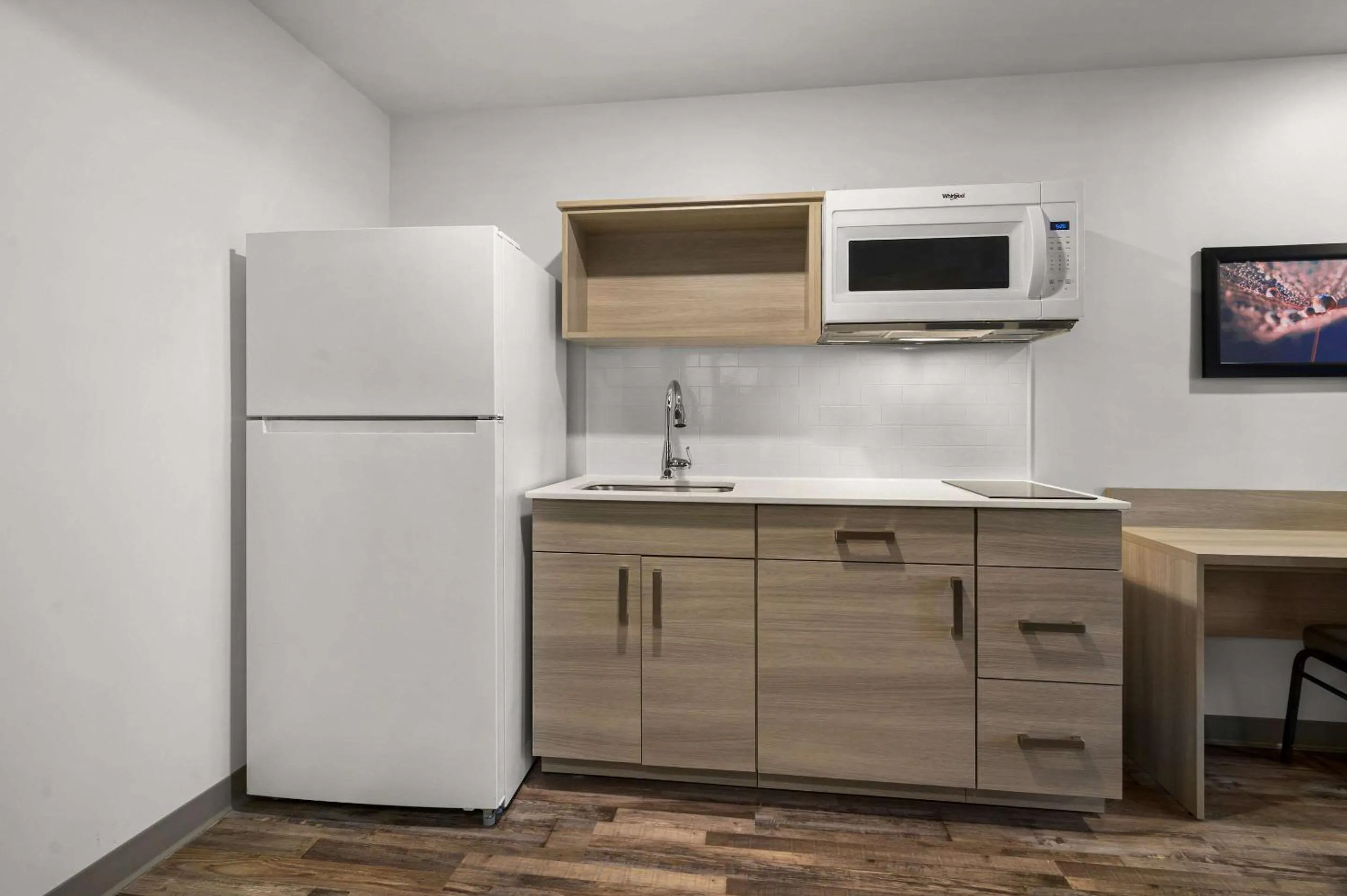 Kitchen or kitchenette in WoodSpring Suites Dearborn Detroit