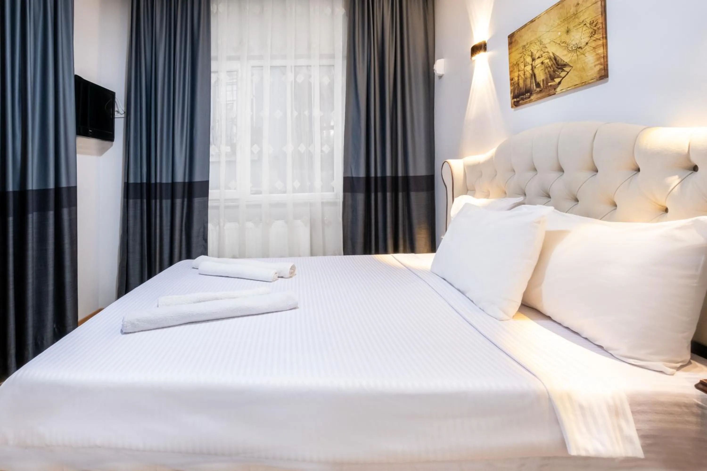 Bed in İSTANBLUE TAKSİM APART HOTEL