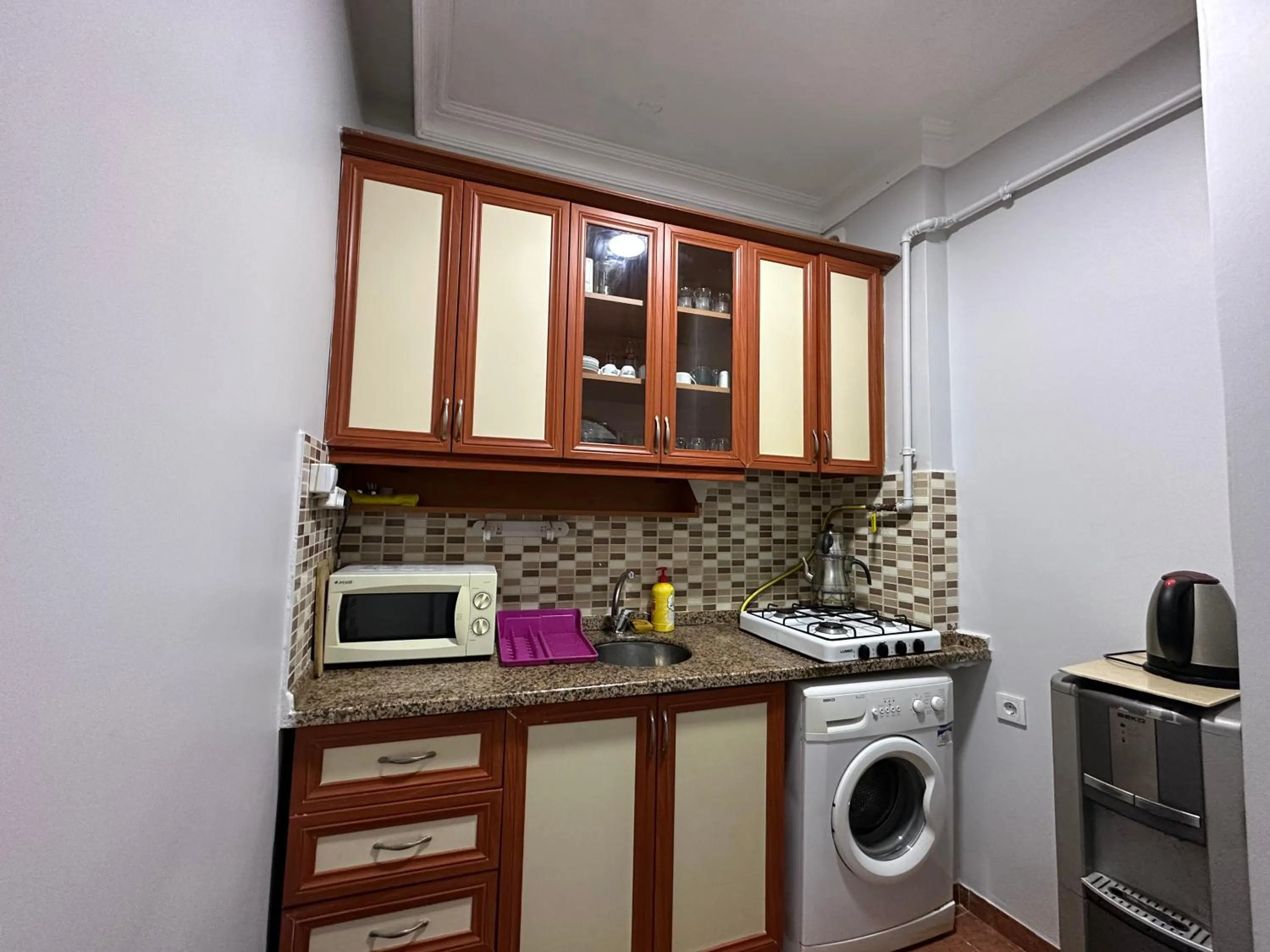 dishwasher in İSTANBLUE TAKSİM APART HOTEL