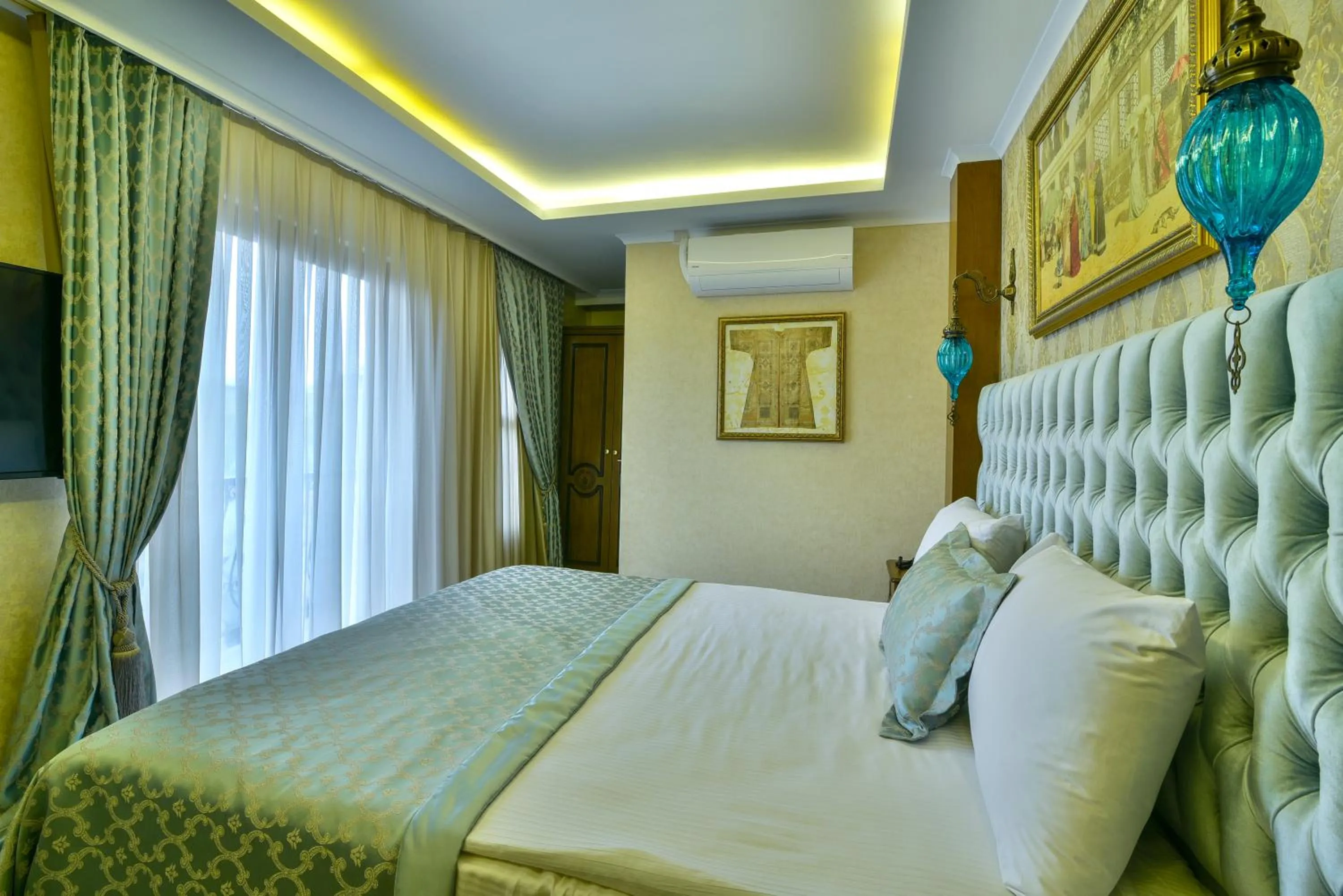 Bedroom, Bed in Hotel Bon Hagia Sophia