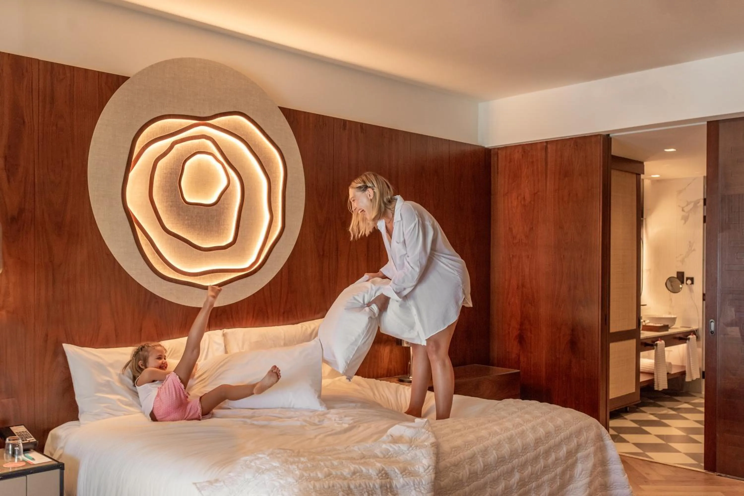 People, Bed in Le Meridien Ile Maurice