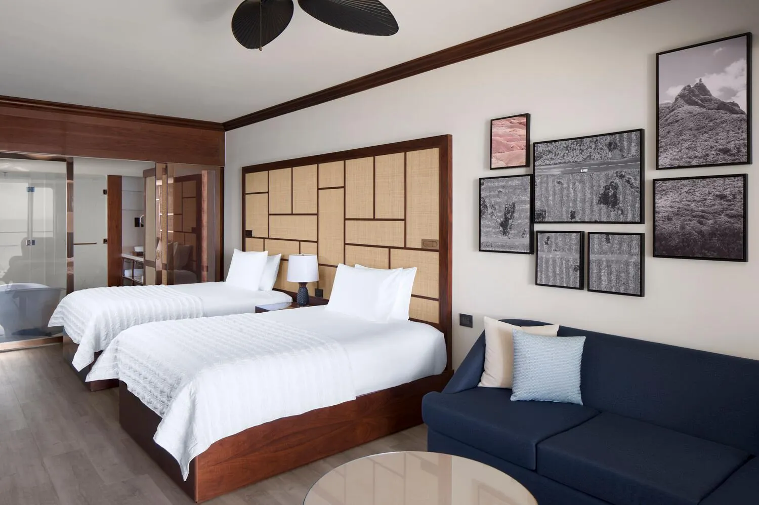 Bed in Le Meridien Ile Maurice