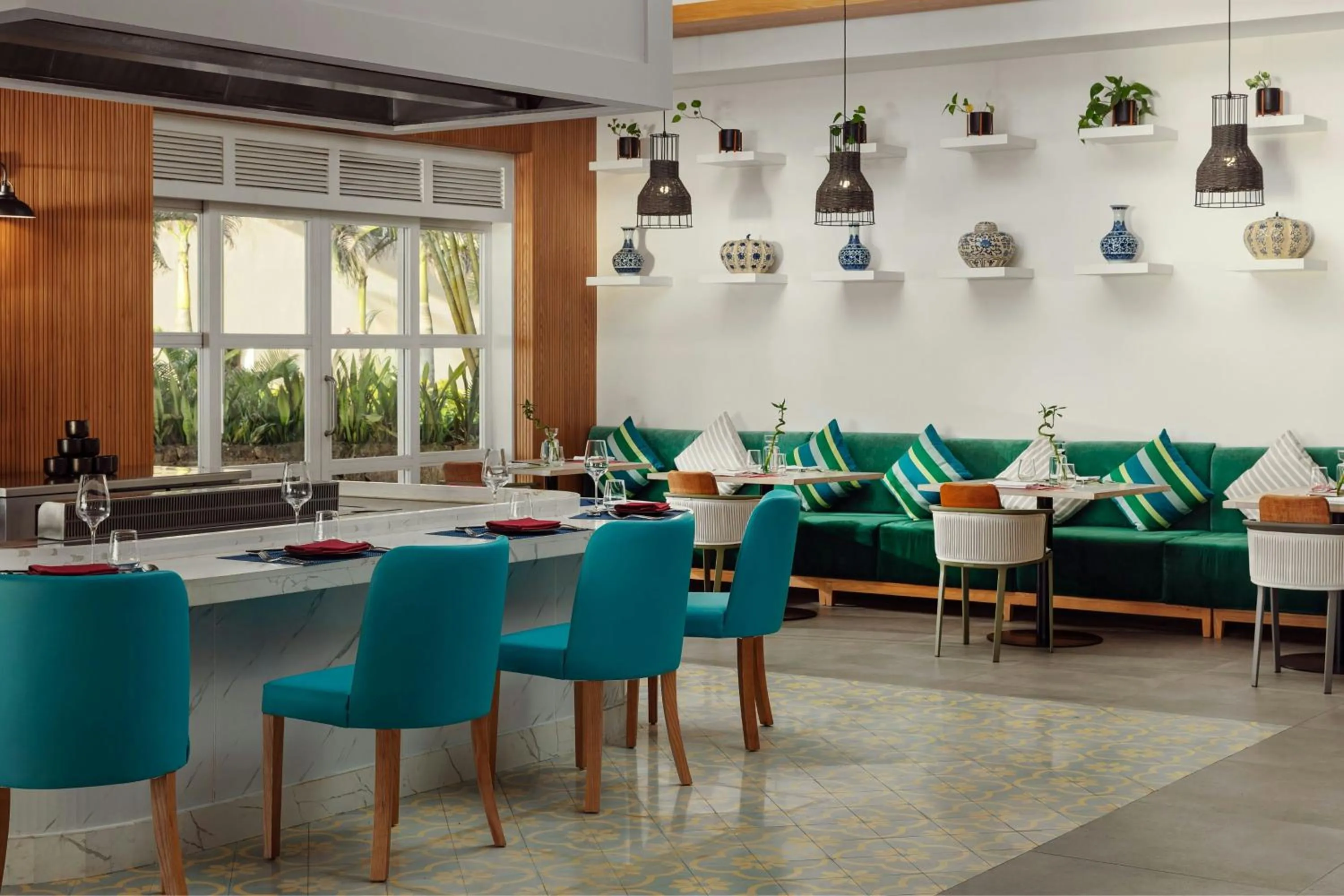 Restaurant/places to eat in Le Meridien Ile Maurice