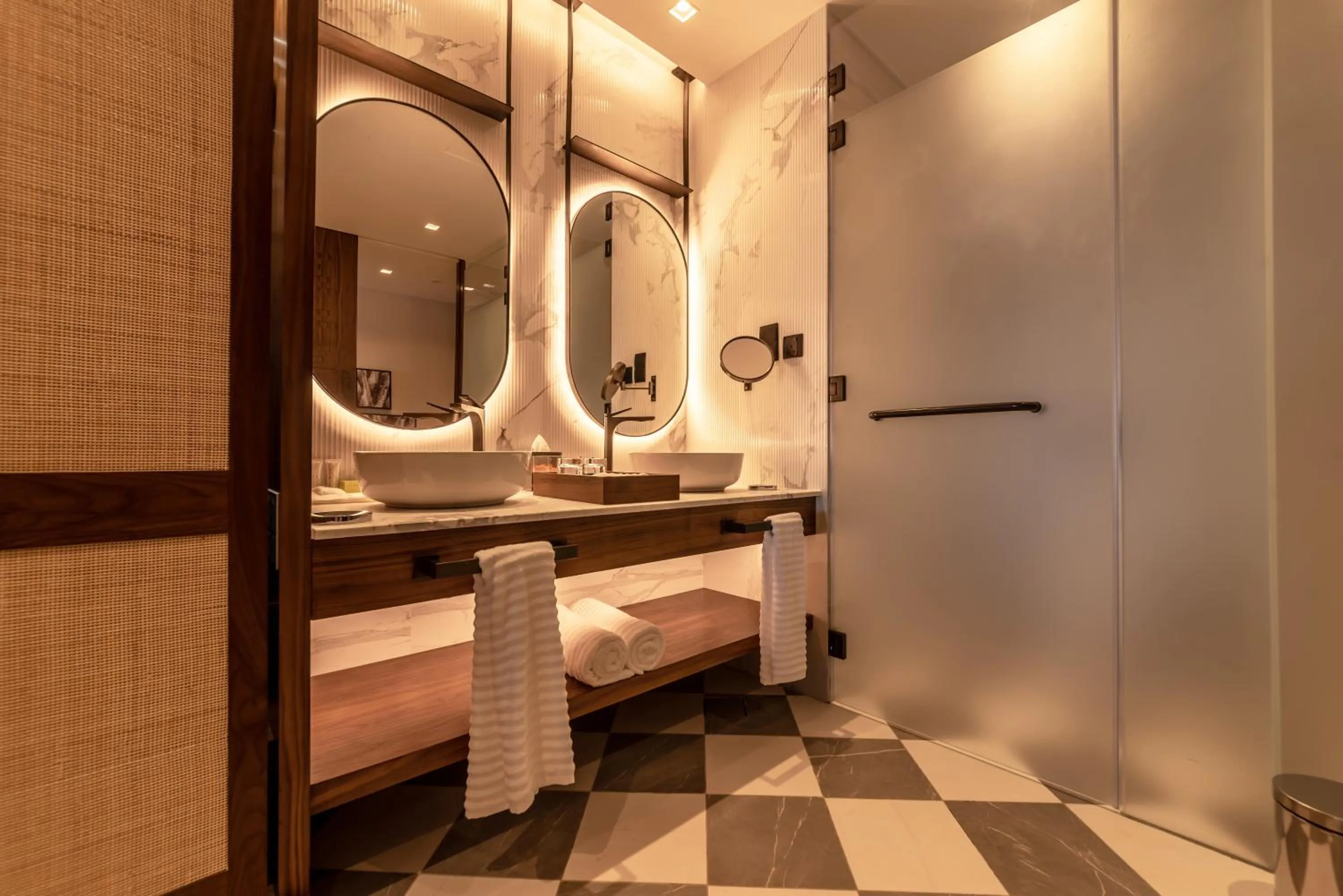 Bathroom in Le Meridien Ile Maurice