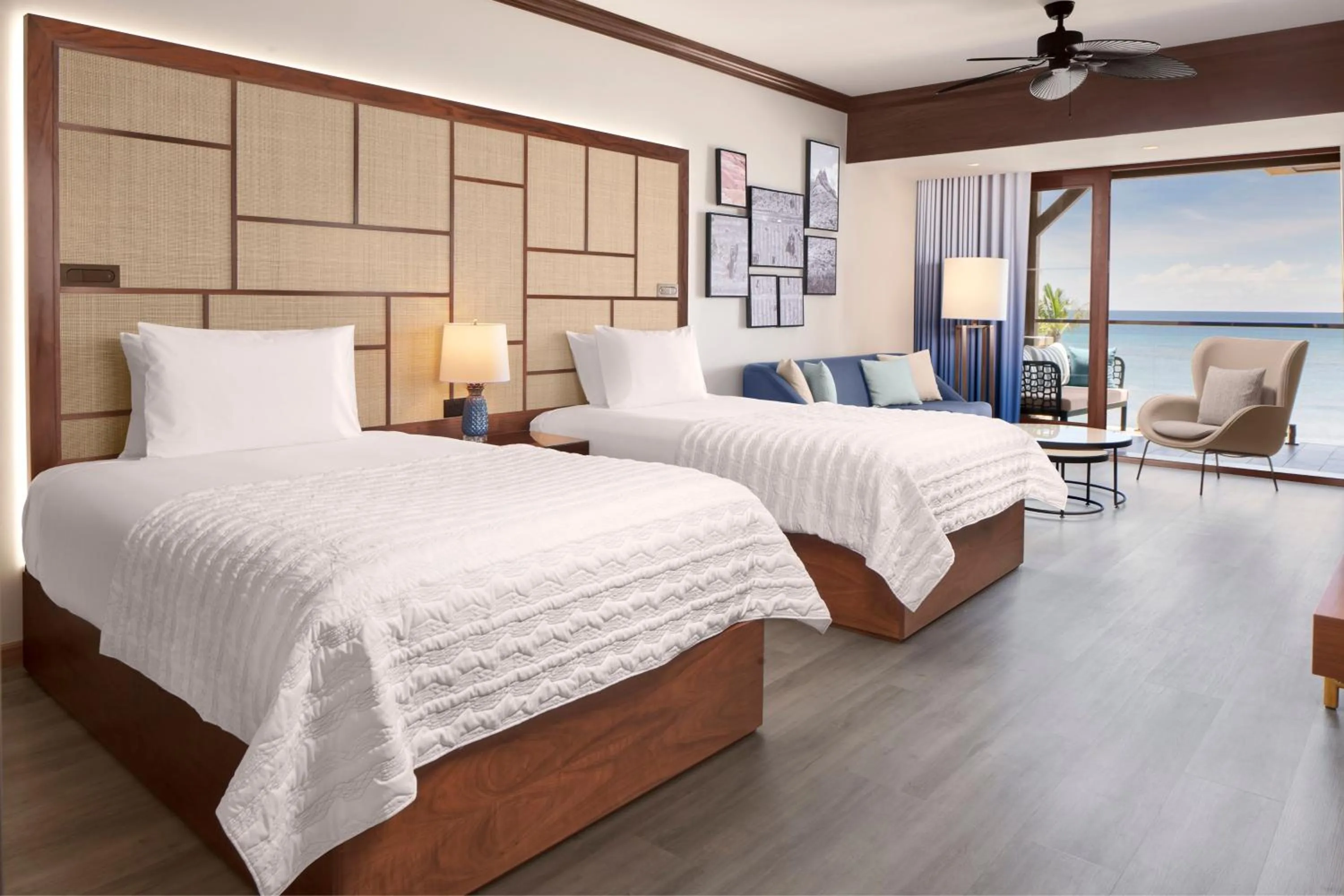 Photo of the whole room, Bed in Le Meridien Ile Maurice