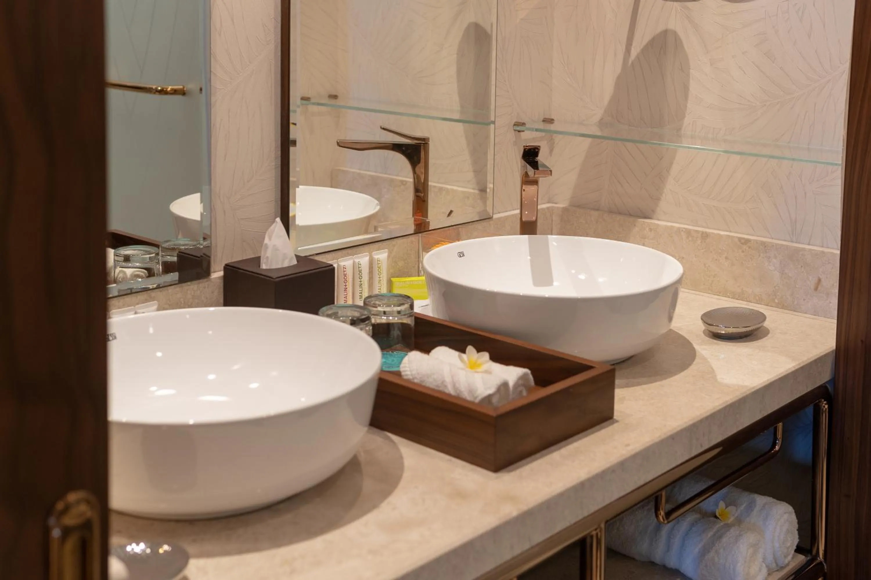 Bathroom in Le Meridien Ile Maurice