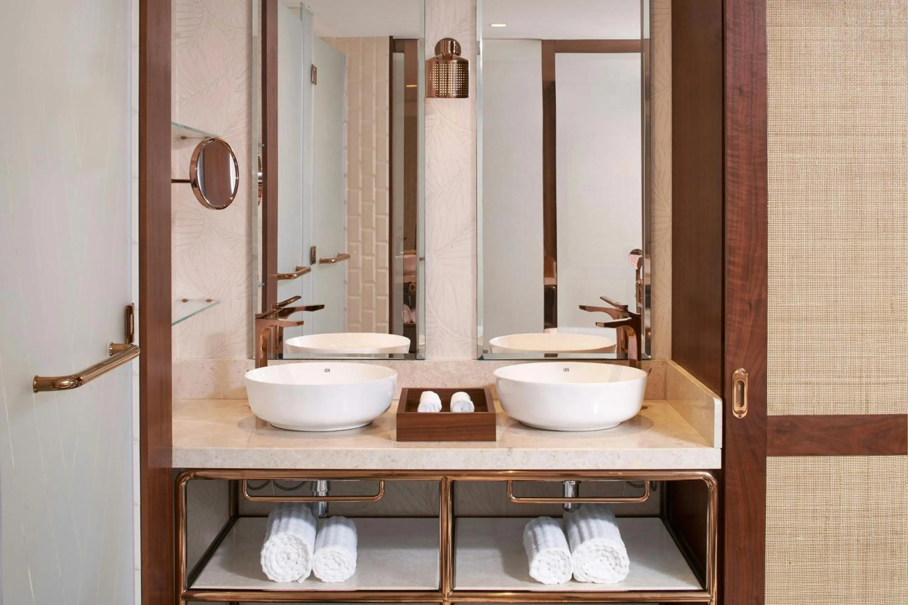 Bathroom in Le Meridien Ile Maurice