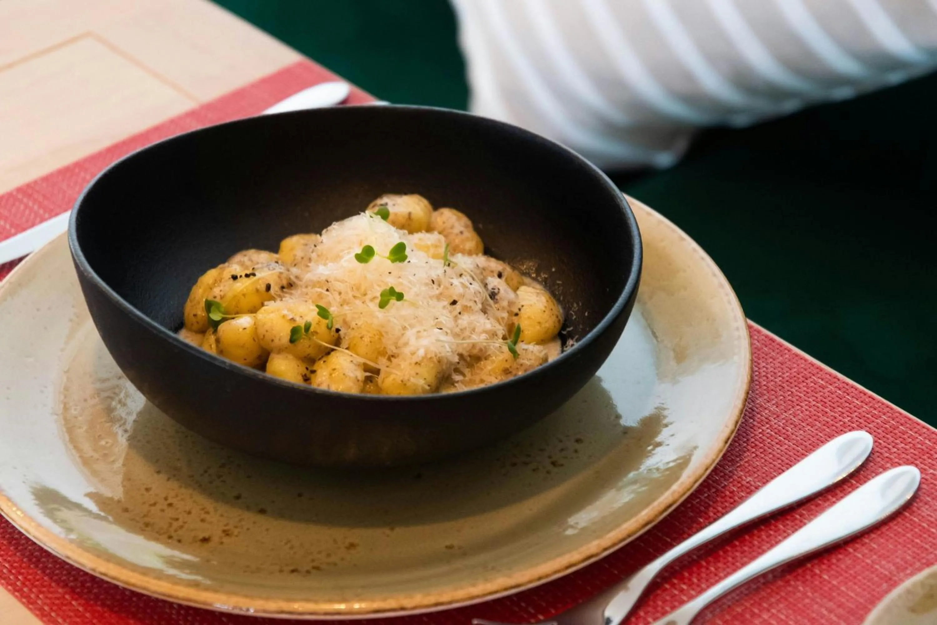 Restaurant/places to eat in Le Meridien Ile Maurice