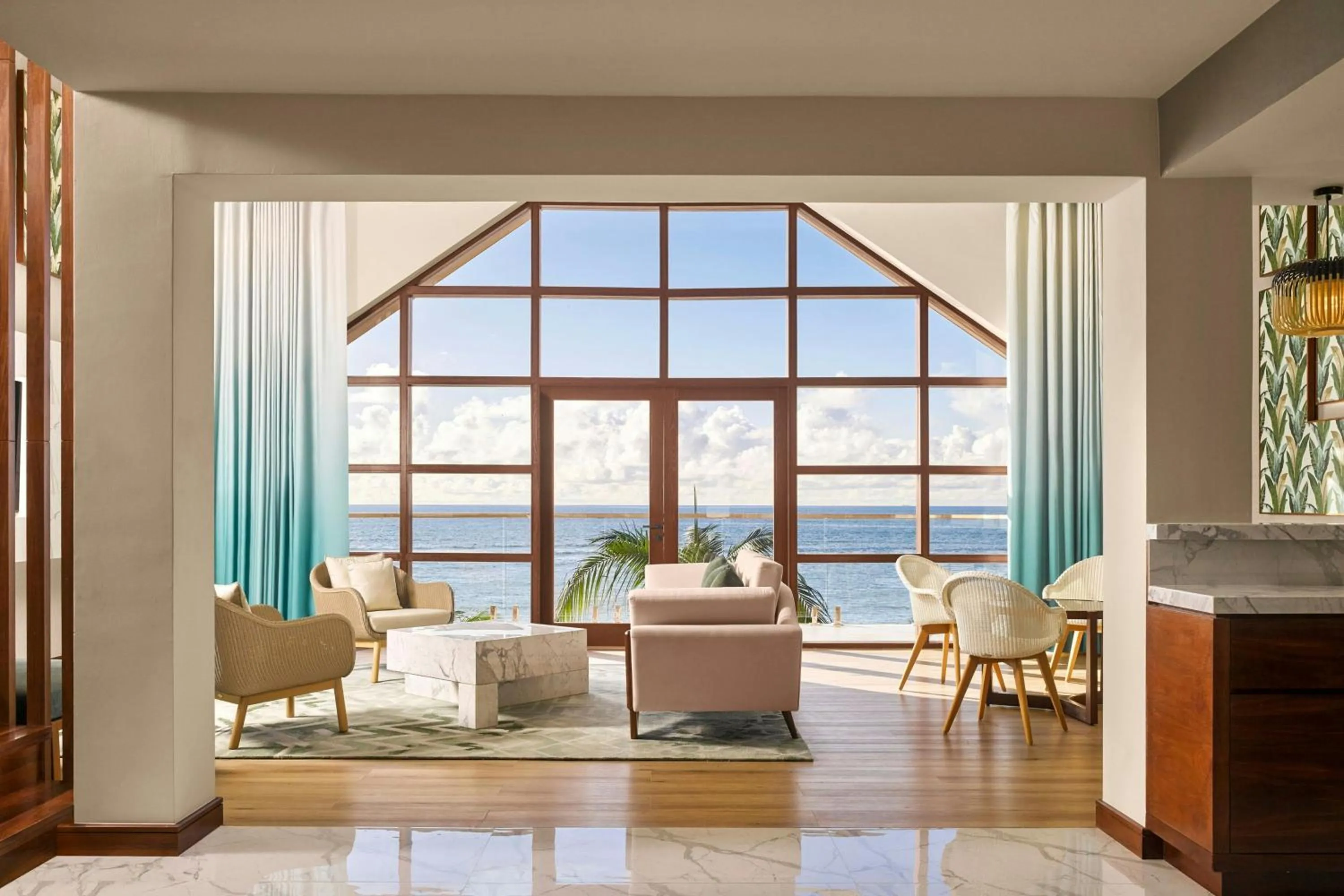 Living room in Le Meridien Ile Maurice