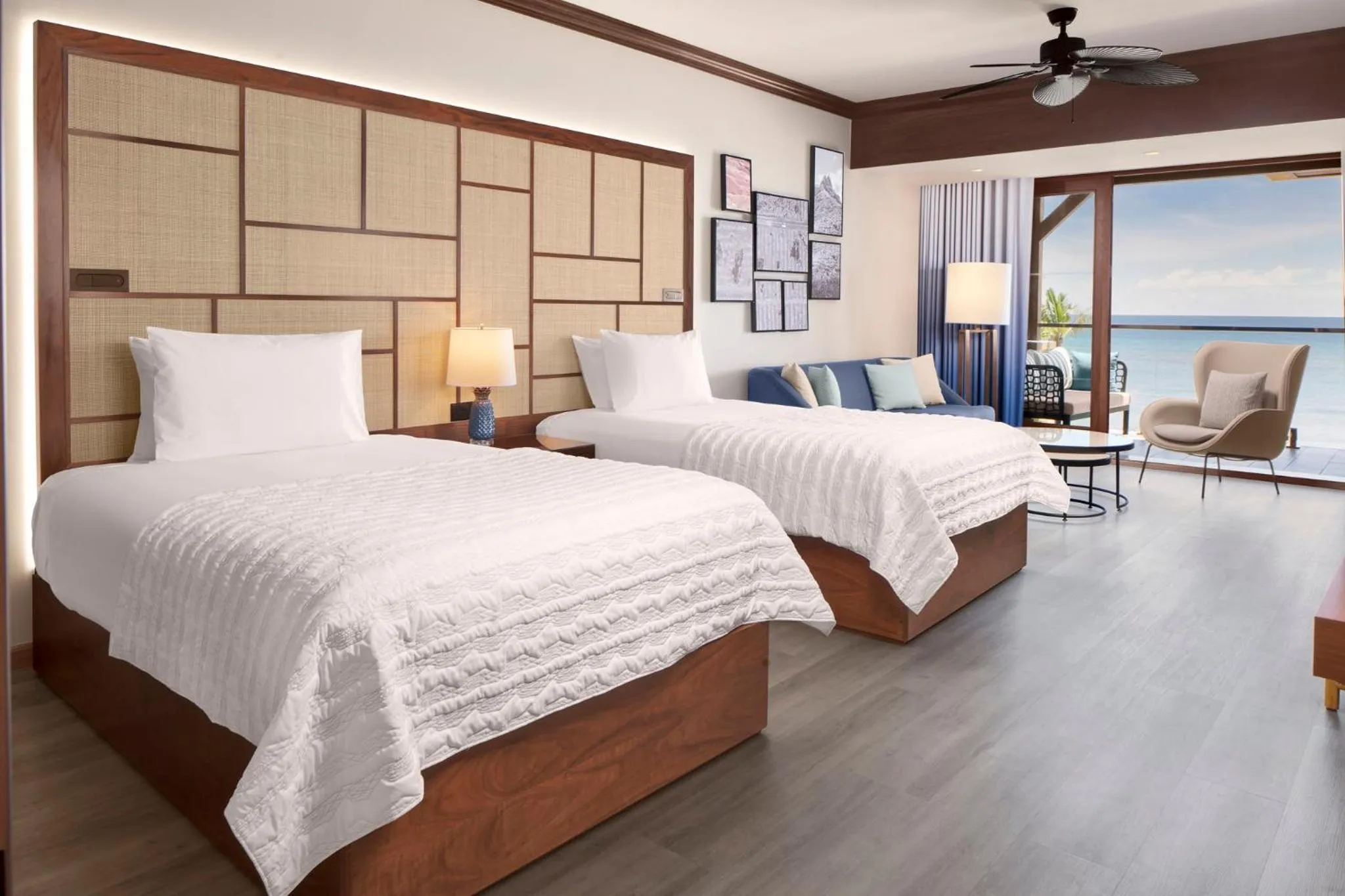 Photo of the whole room, Bed in Le Meridien Ile Maurice