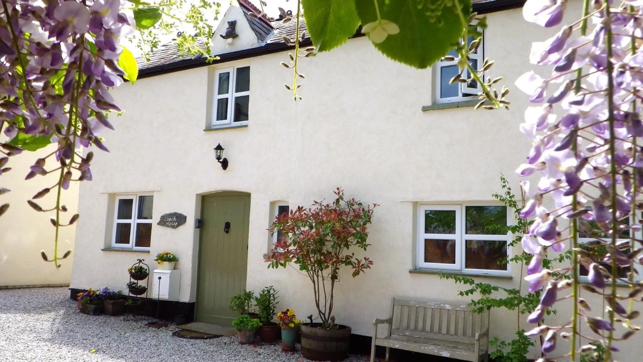 Property building in Vale View Cottages -The Coach House, Great location in Prestatyn!