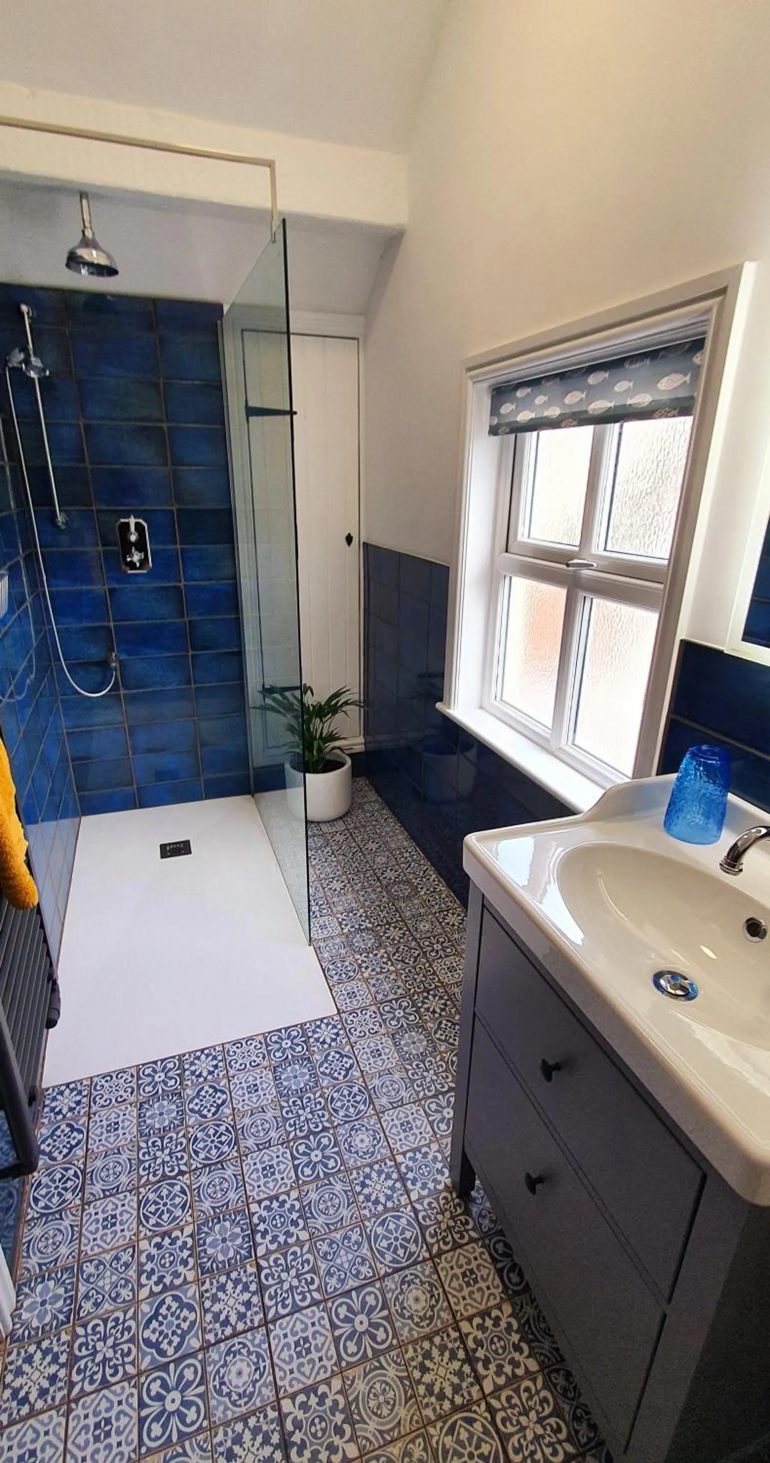 Shower in Vale View Cottages -The Coach House, Great location in Prestatyn!